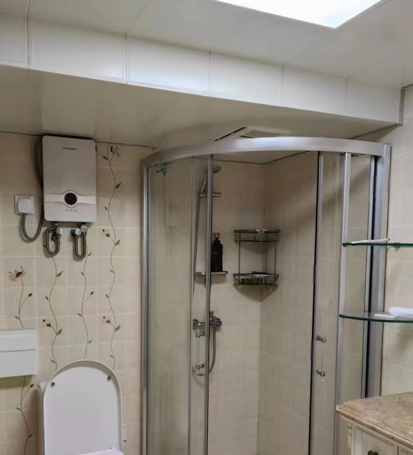 恒隆国际 2室2厅1卫 70m&sup2;