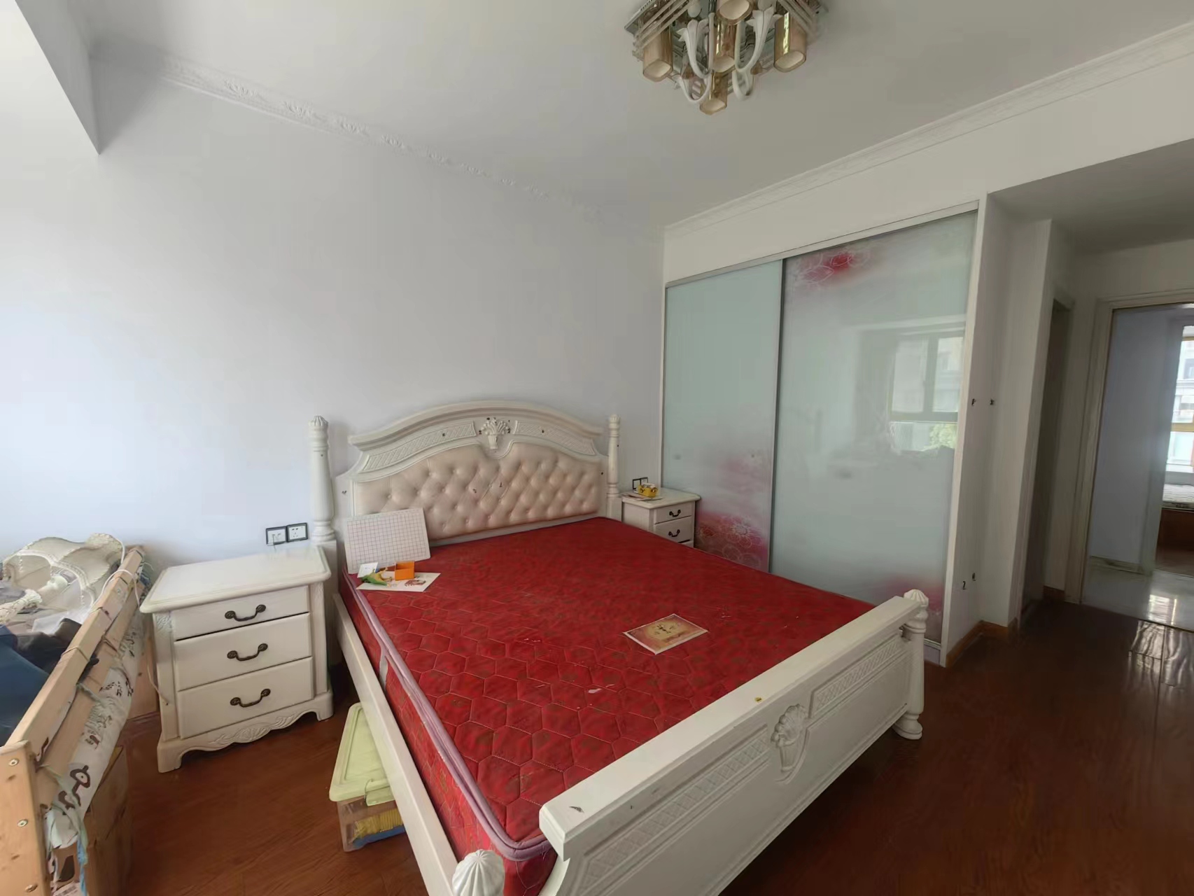 恒盛豪庭 3室2厅2卫 132.7m&sup2;