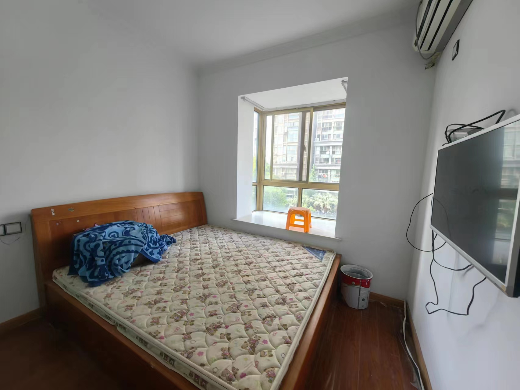 恒盛豪庭 3室2厅2卫 132.7m&sup2;