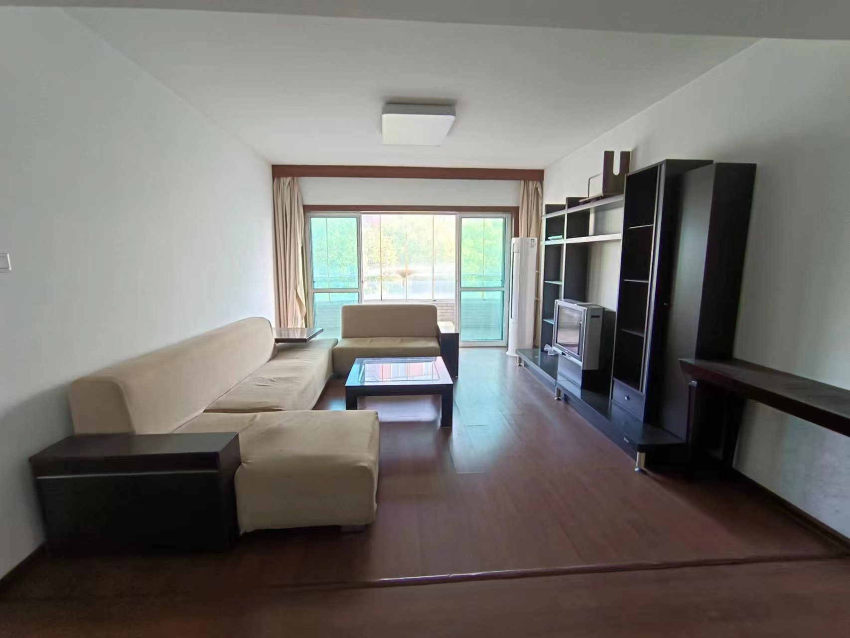 天安花园 3室2厅2卫 143m&sup2;