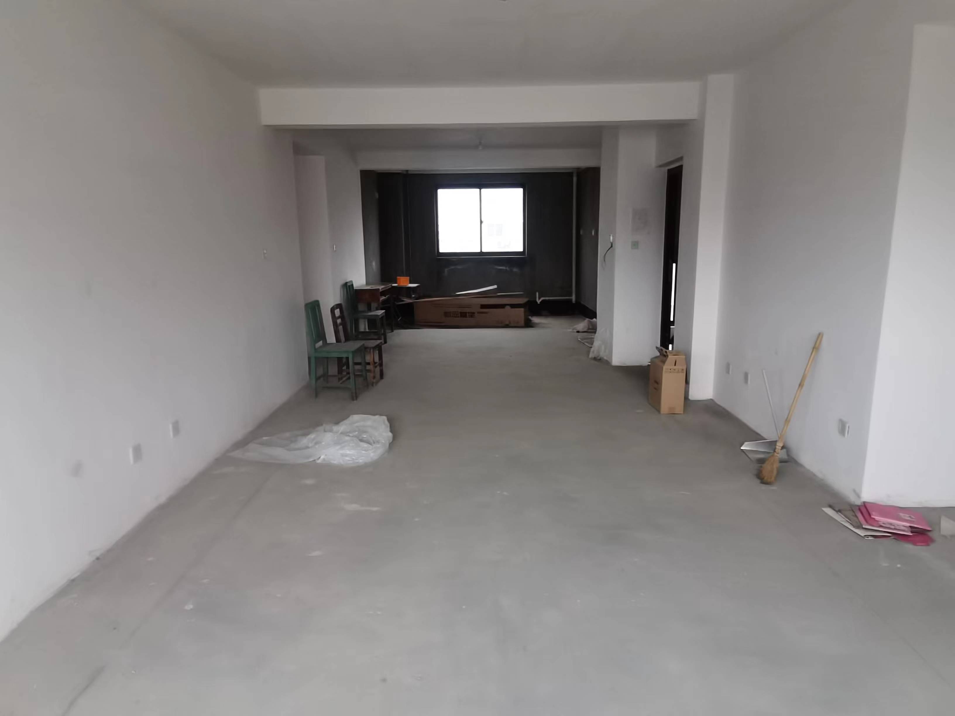 名人世家 3室2厅2卫 146.48m&sup2;