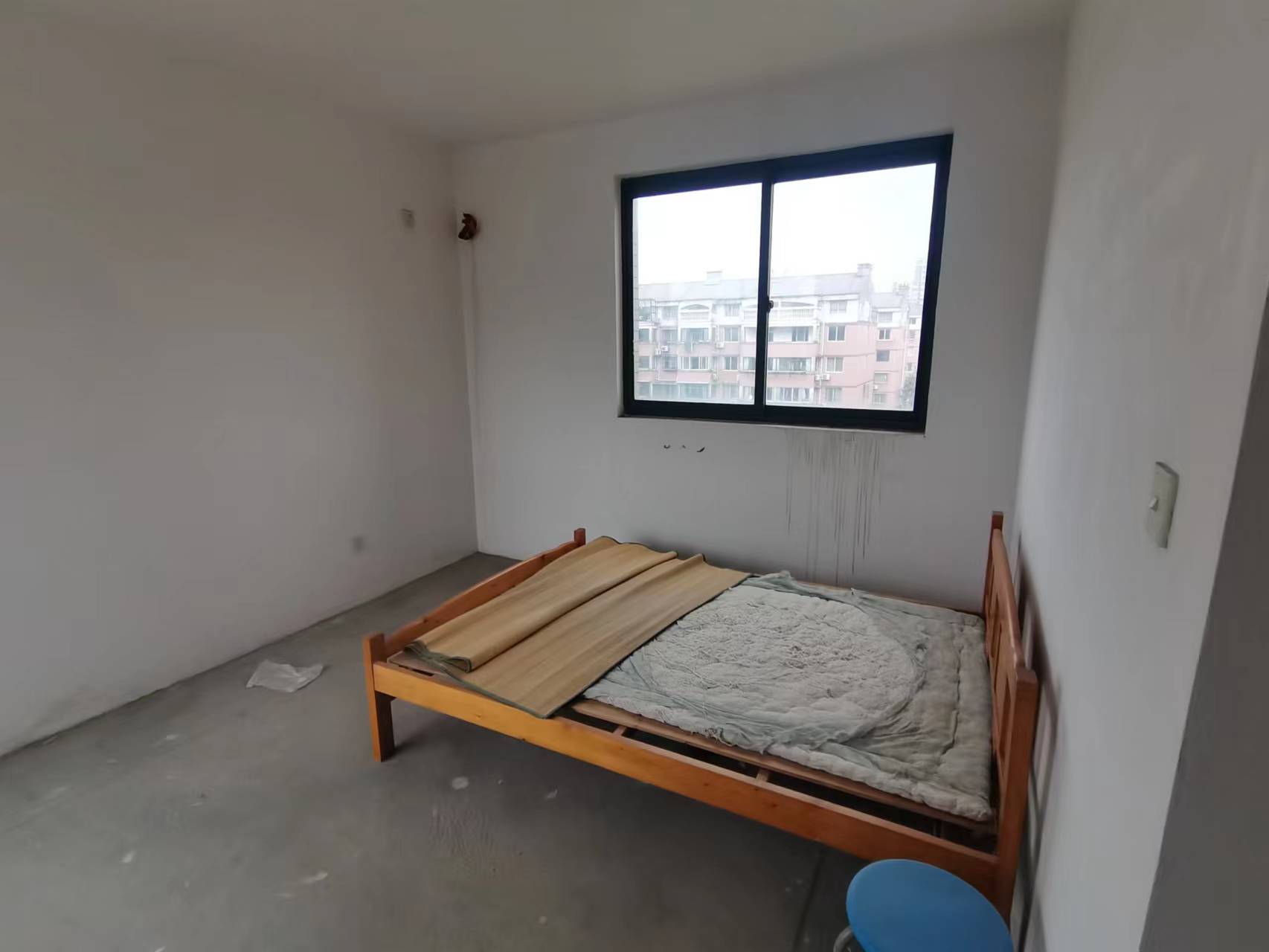 名人世家 3室2厅2卫 146.48m&sup2;