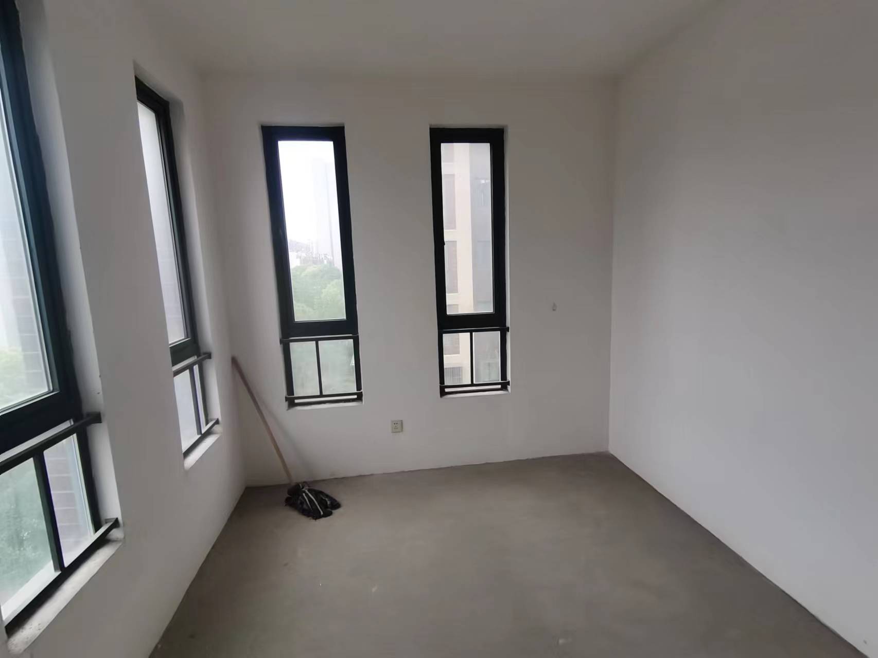 名人世家 3室2厅2卫 146.48m&sup2;
