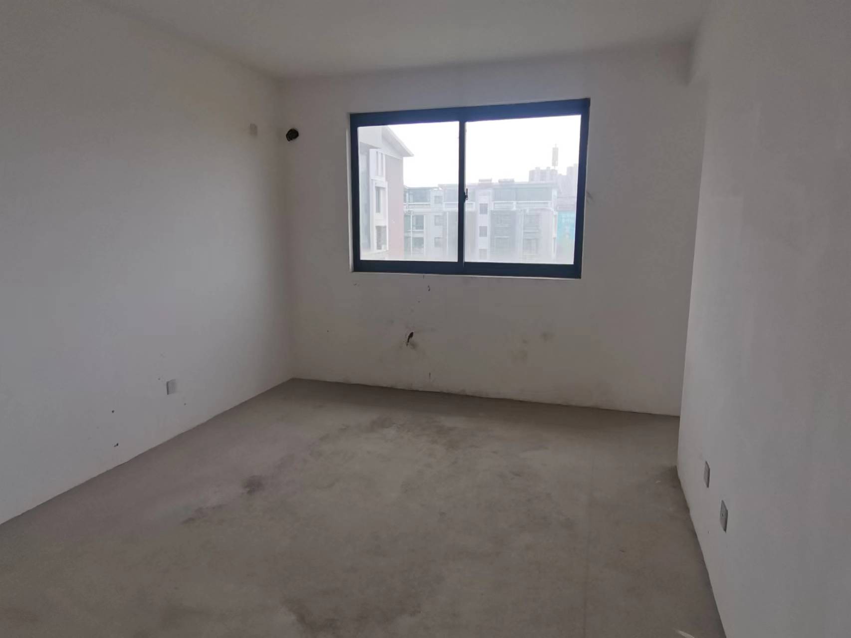 名人世家 3室2厅2卫 146.48m&sup2;