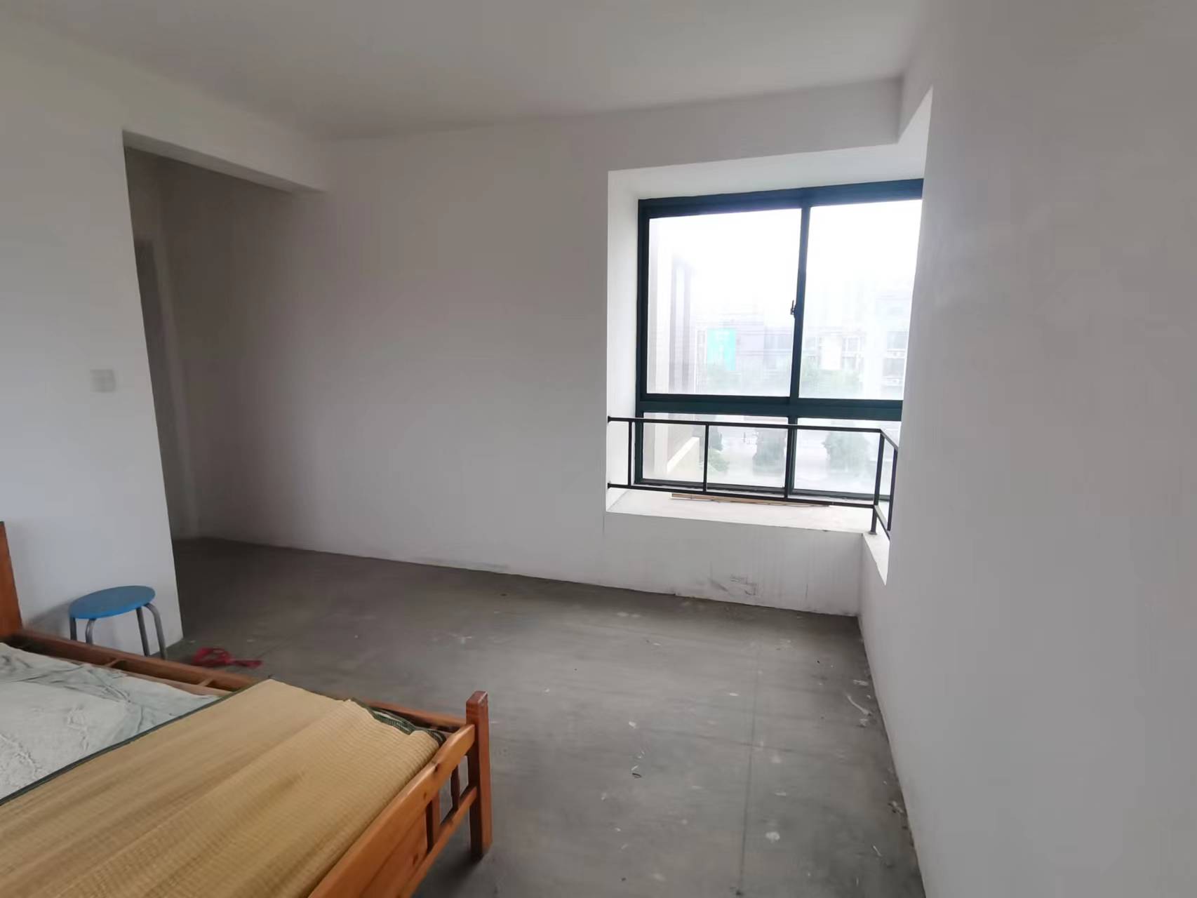 名人世家 3室2厅2卫 146.48m&sup2;