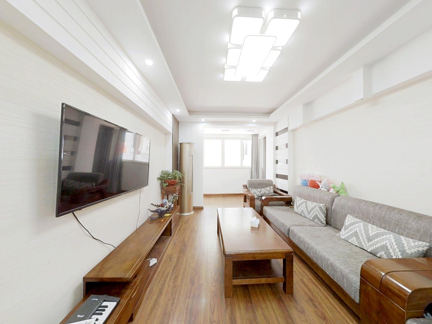 新华佳园 3室2厅1卫 132.93m&sup2;