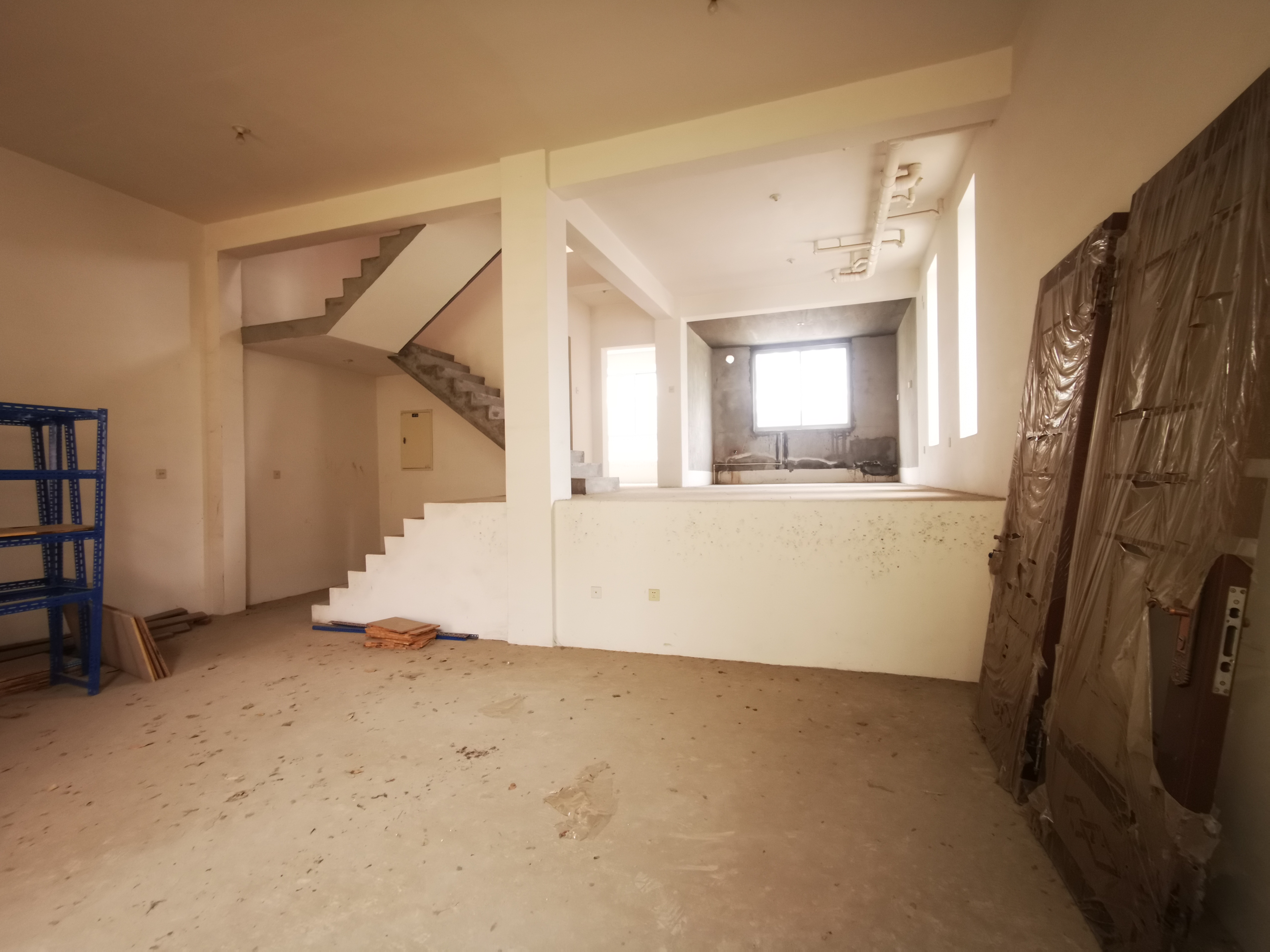 华德大唐花苑 4室3厅3卫 379.34m²