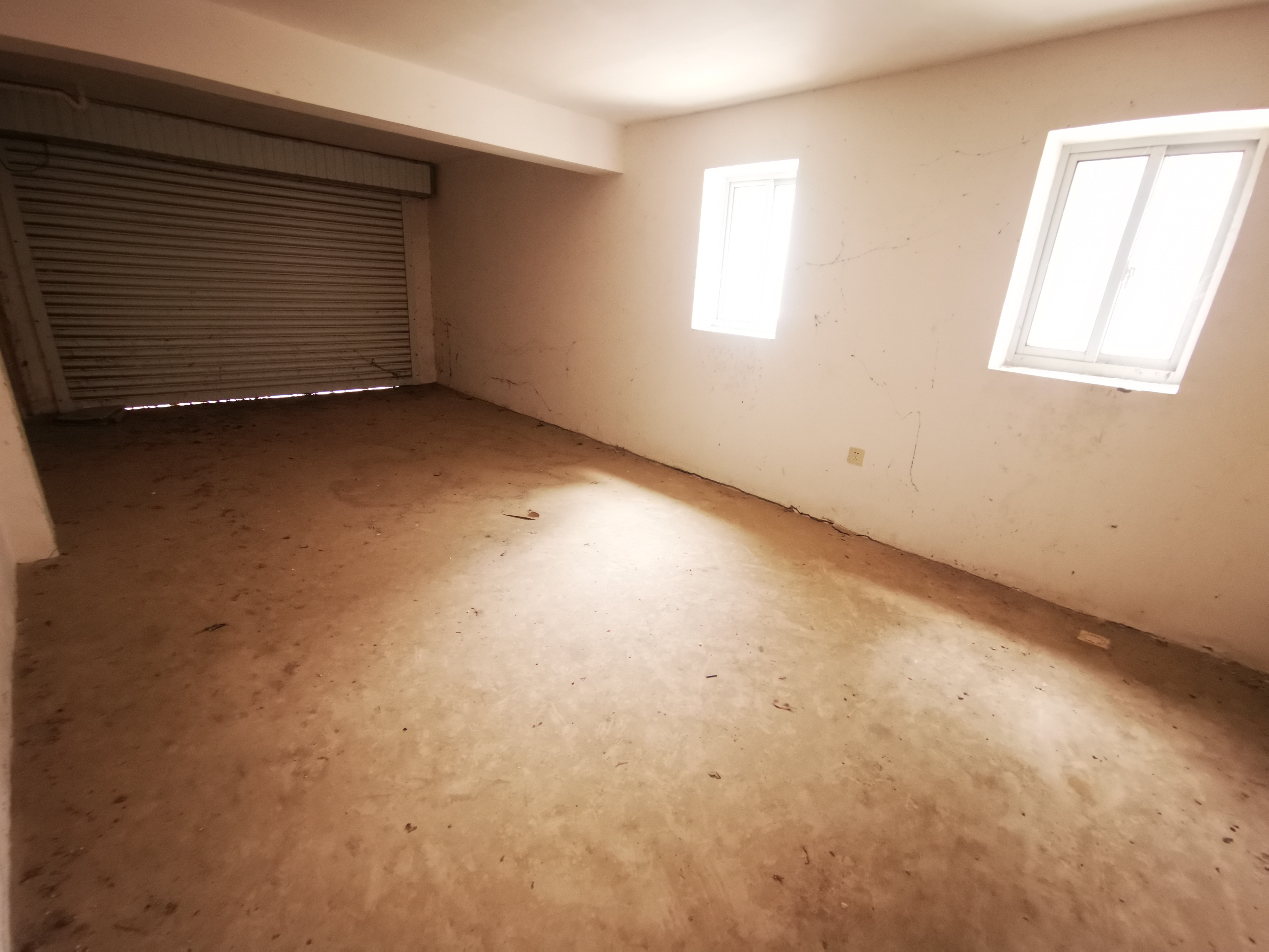 华德大唐花苑 5室2厅3卫 326.94m&sup2;