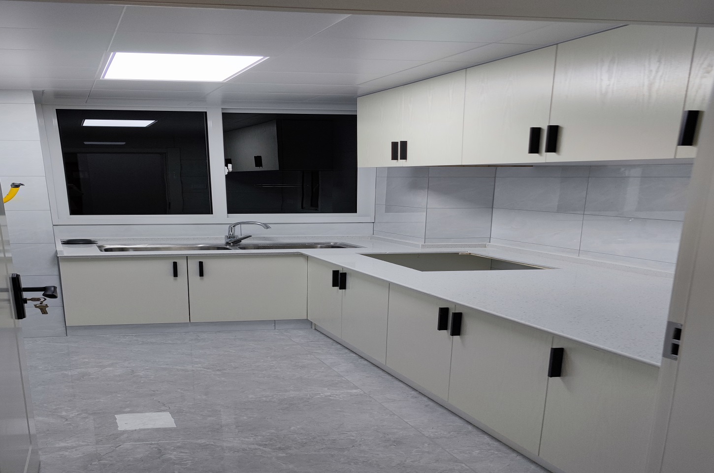 城港新村 1室1厅1卫 46m&sup2;