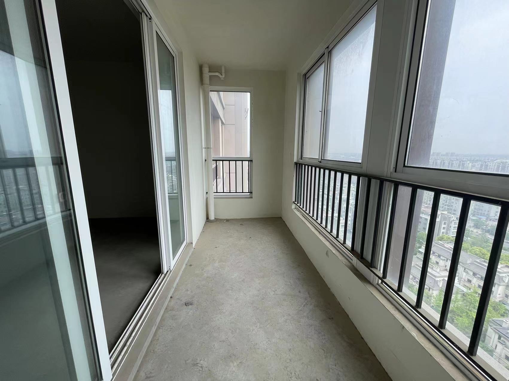 御景華庭 4室2厅2卫 252m&sup2;