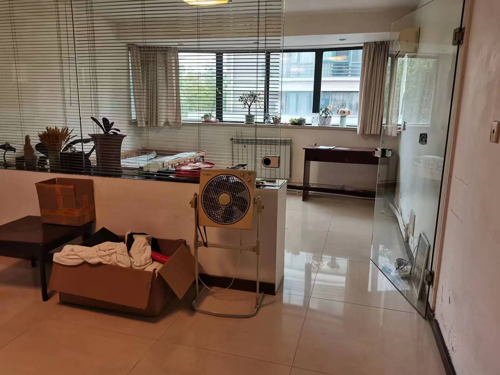 凤凰莱茵苑 4室2厅2卫 160.36m&sup2;