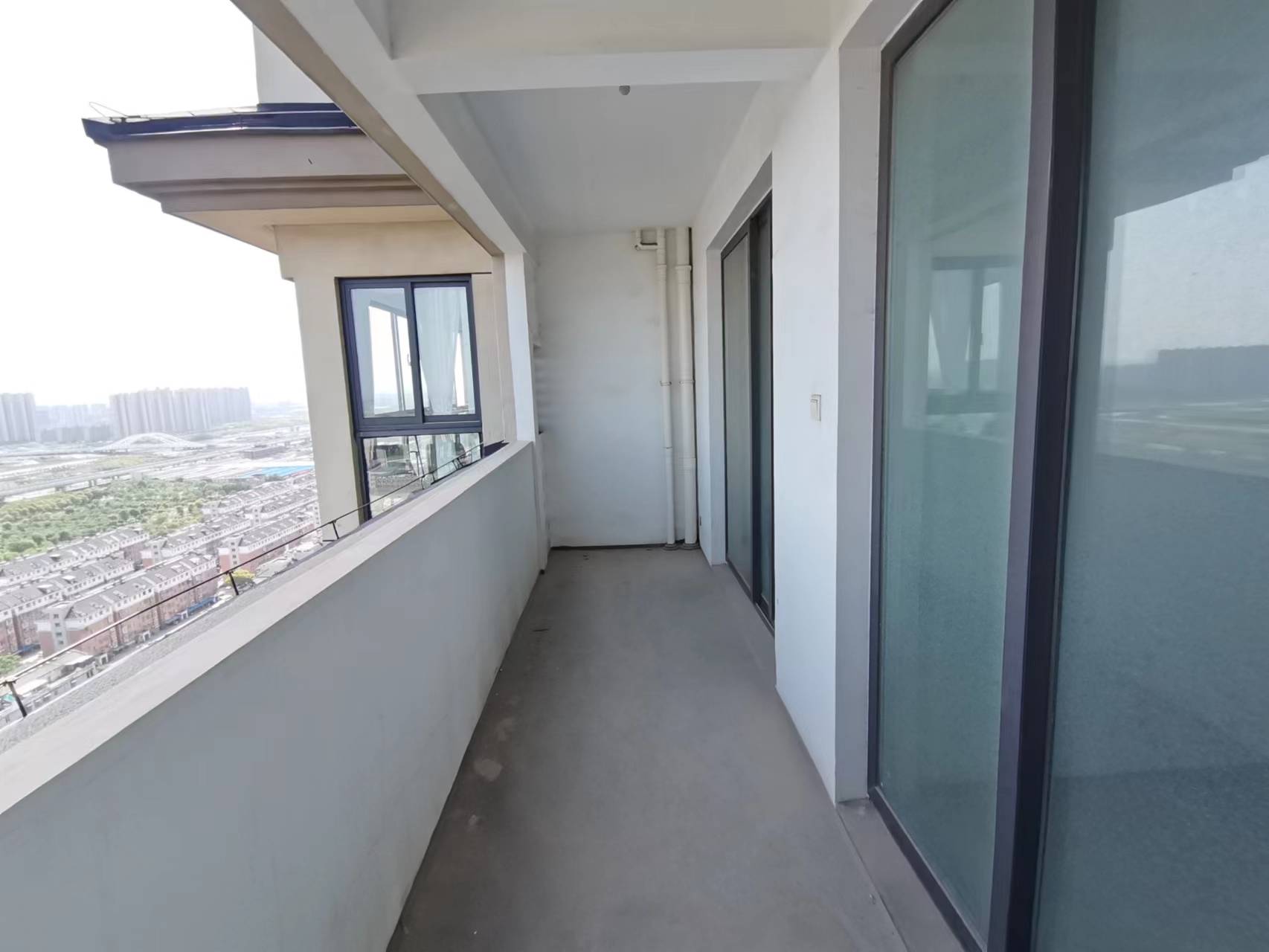 湖滨华庭 3室2厅2卫 116.57m&sup2;