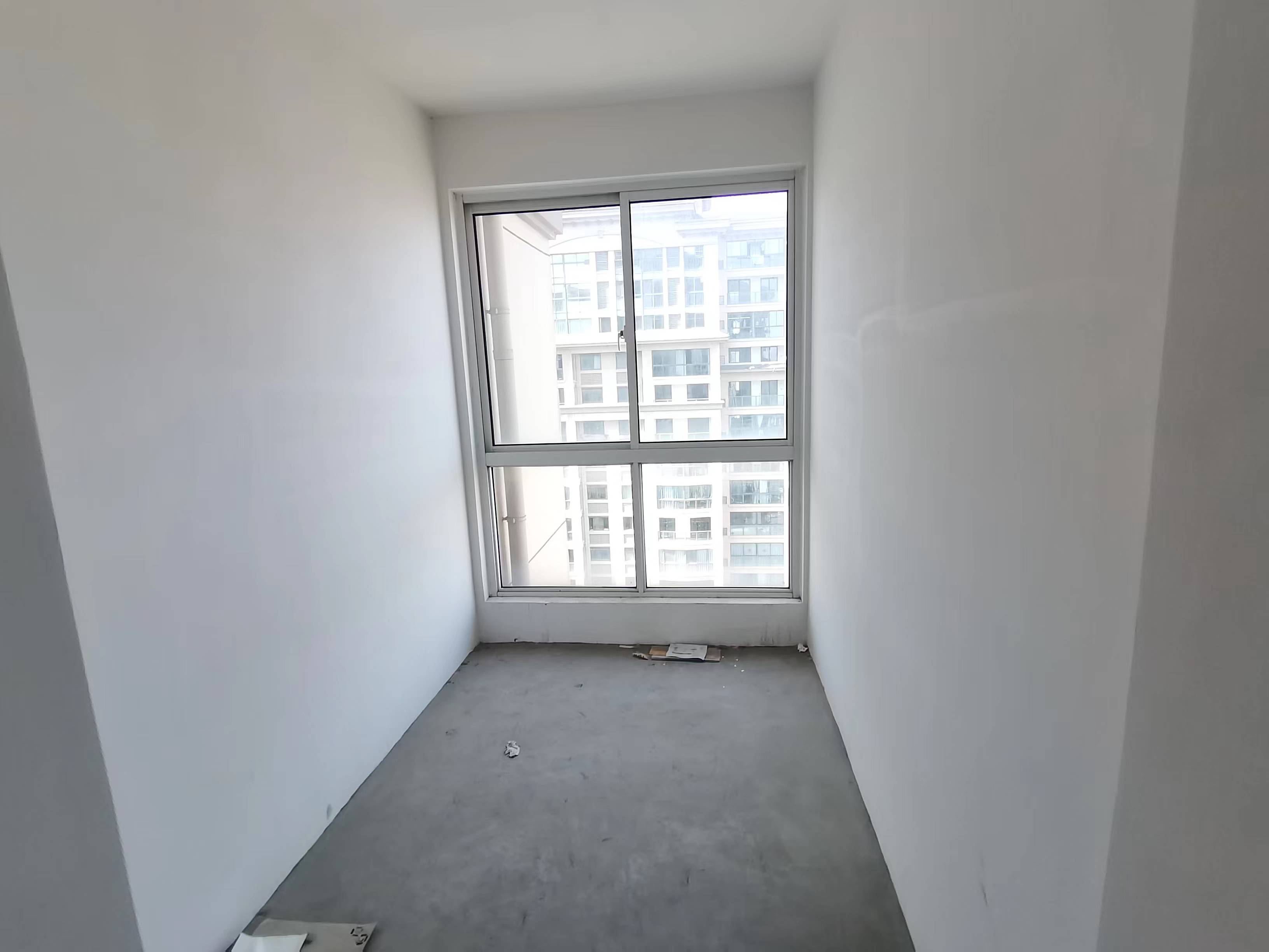 湖滨华庭 3室2厅2卫 116.57m&sup2;