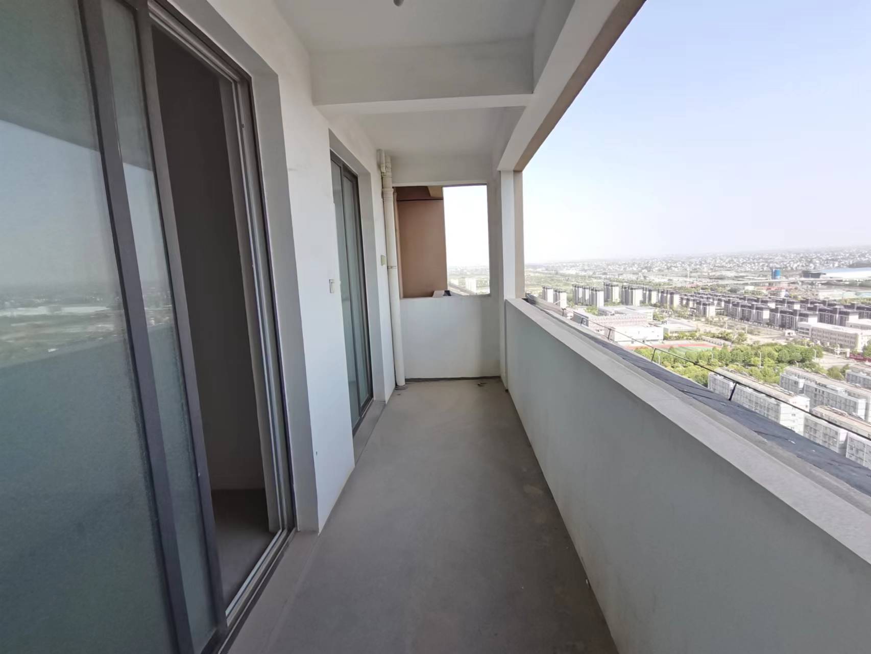 湖滨华庭 3室2厅2卫 116.57m&sup2;
