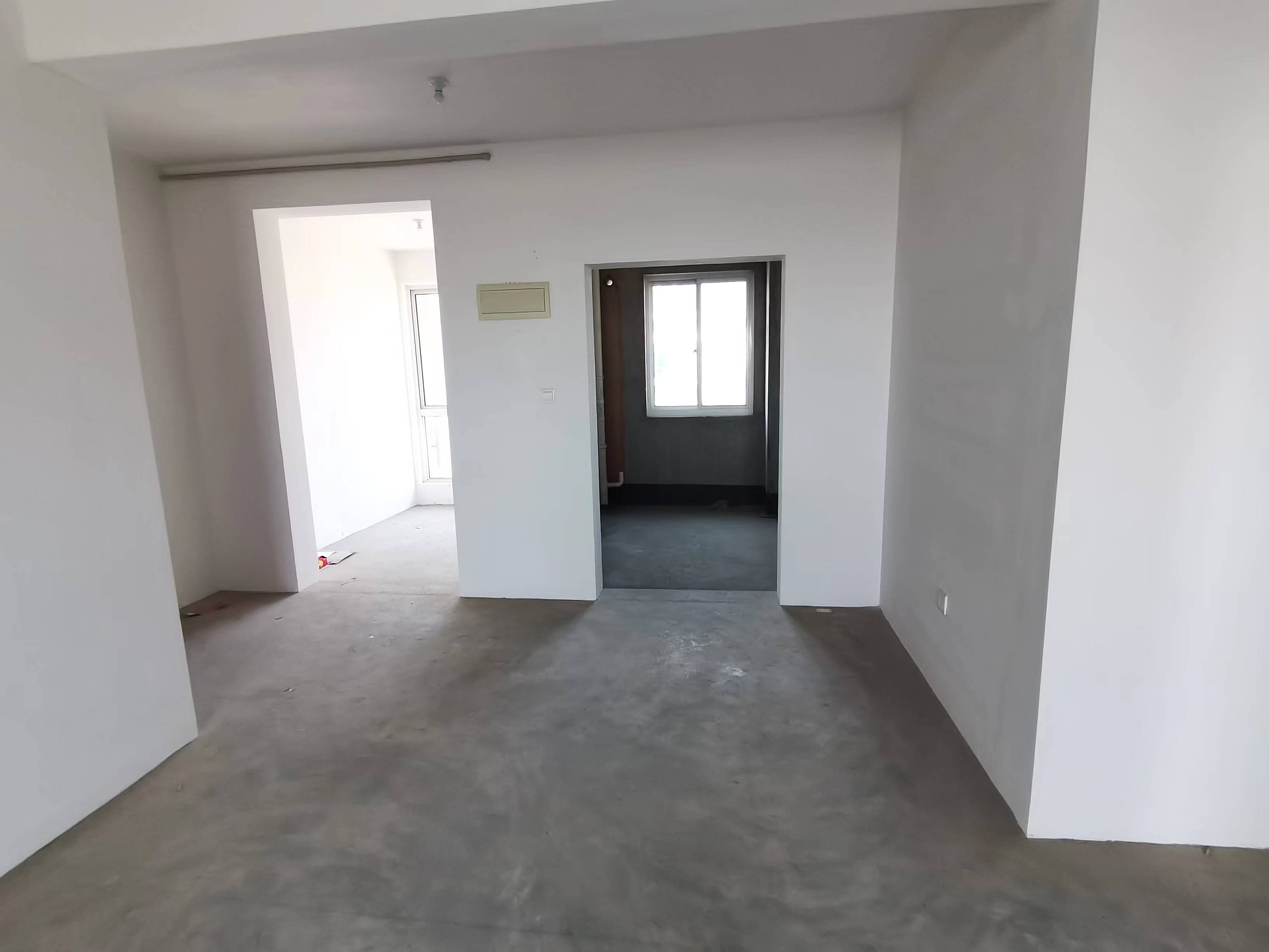 湖滨华庭 3室2厅2卫 116.57m&sup2;