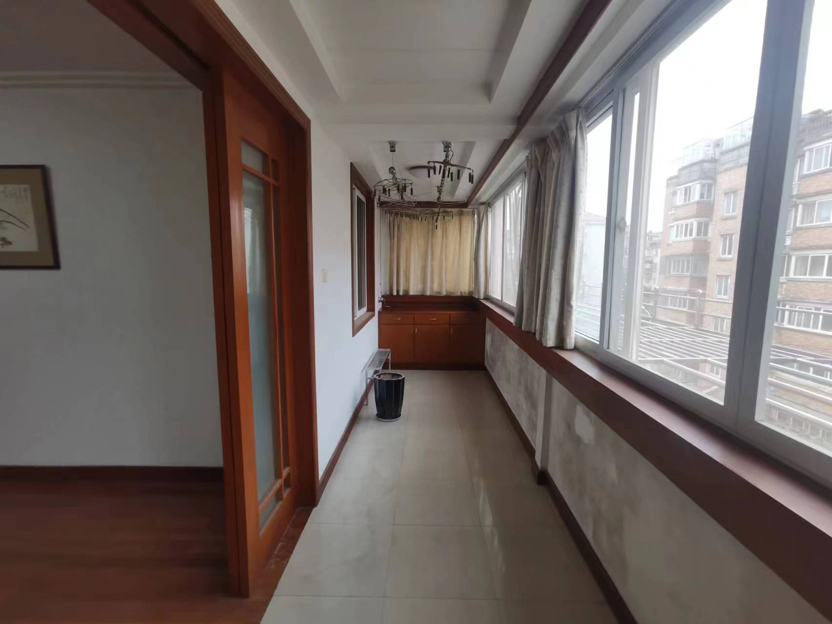 苏东花苑 3室2厅2卫 130m&sup2;