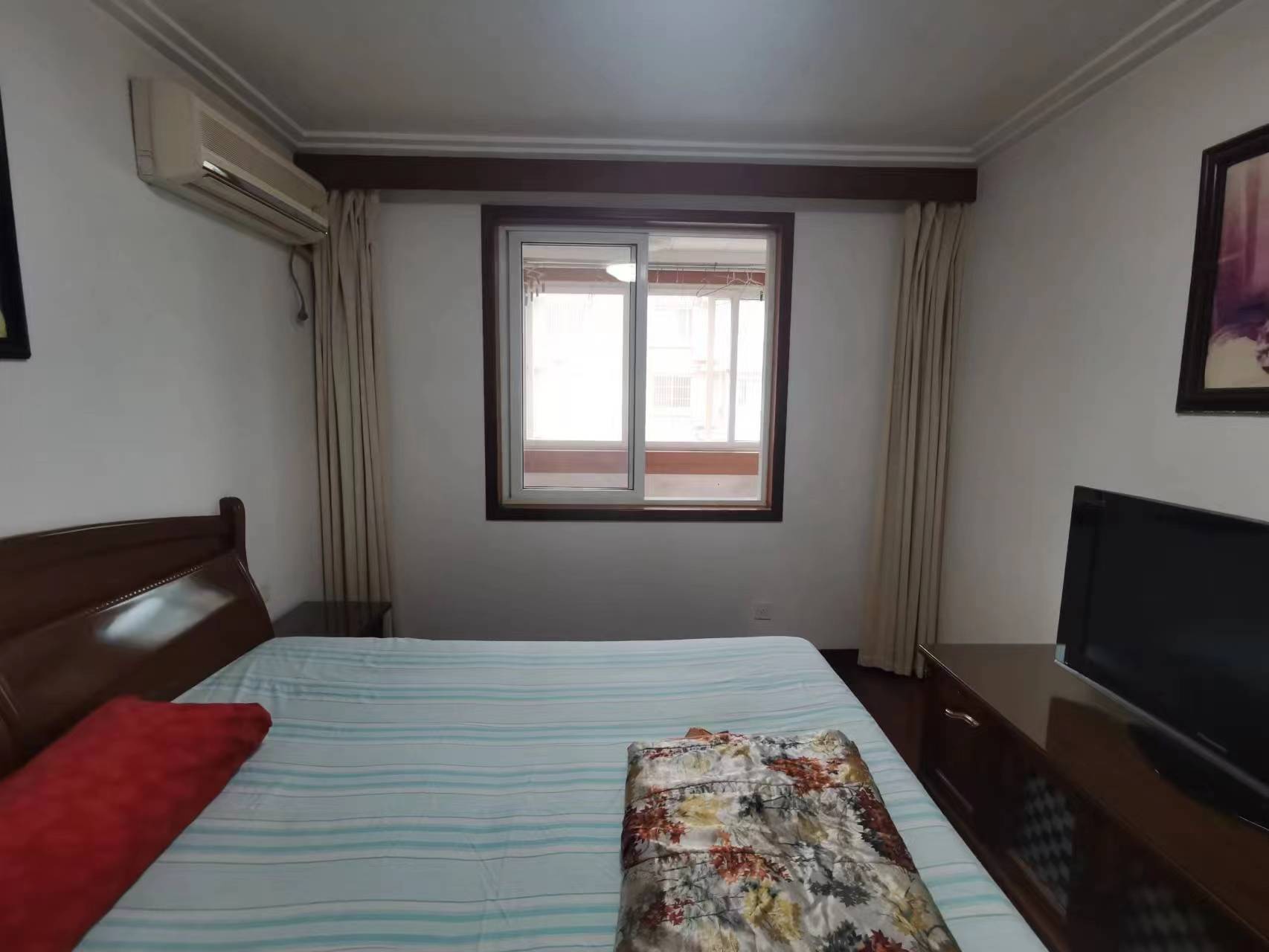 苏东花苑 3室2厅2卫 130m&sup2;
