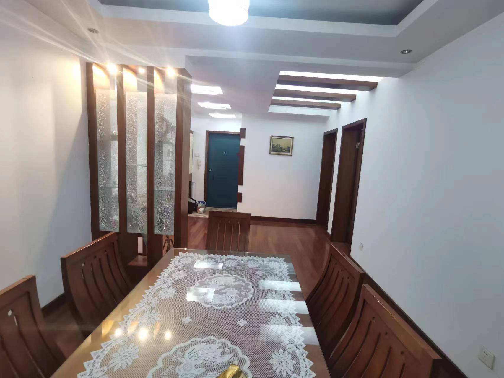 苏东花苑 3室2厅2卫 130m&sup2;