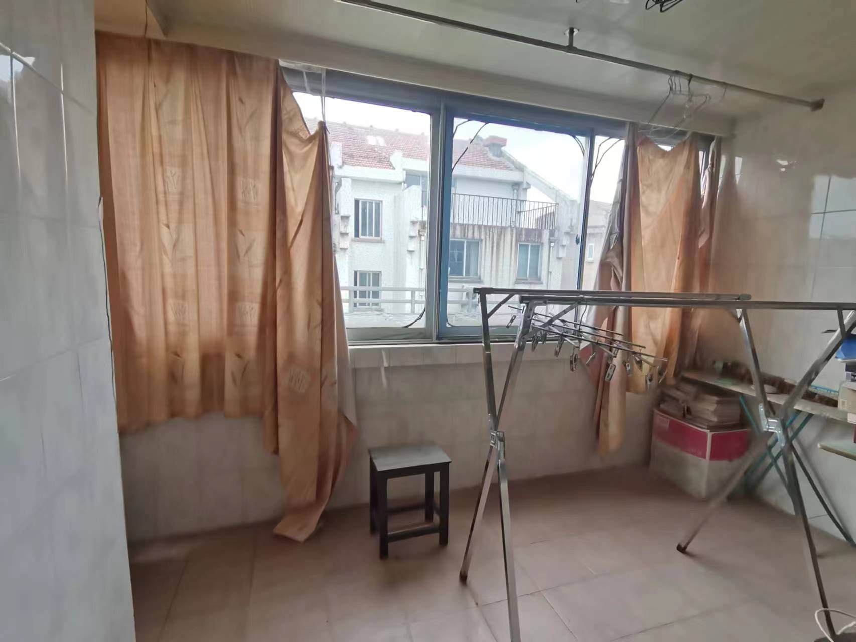 翠园新村 3室2厅1卫 100m&sup2;