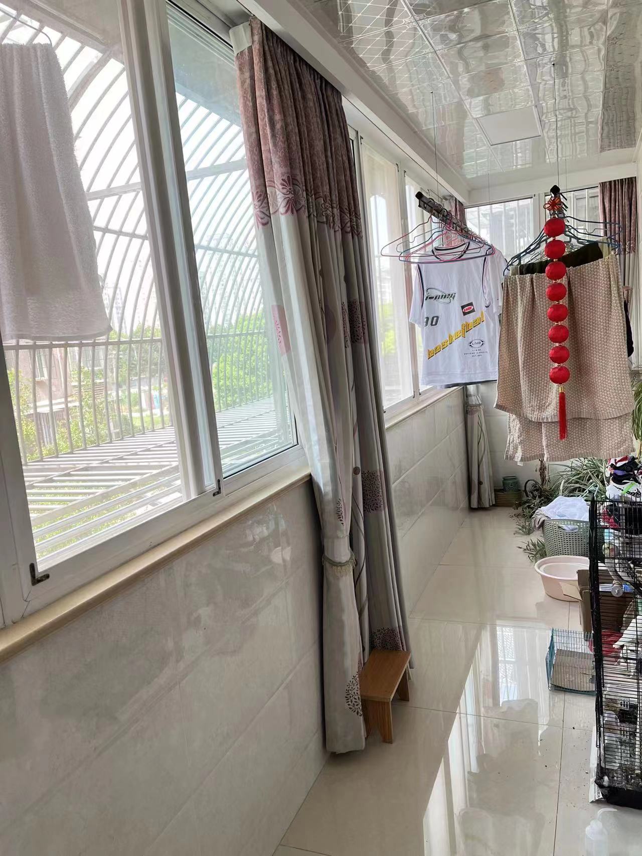 天虹苑 3室2厅2卫 128m&sup2;