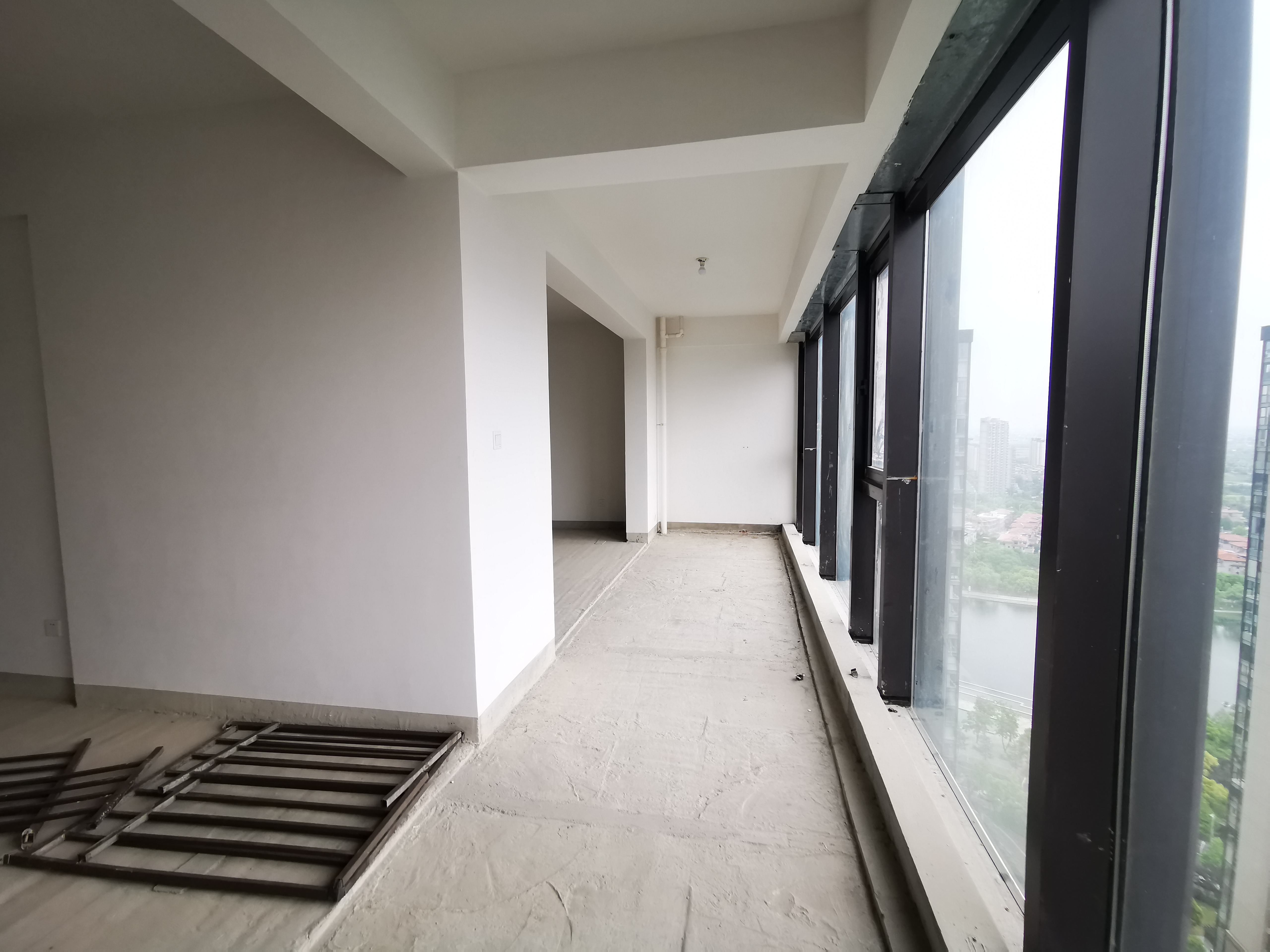 南山湖一号 4室2厅2卫 257.00m&sup2;
