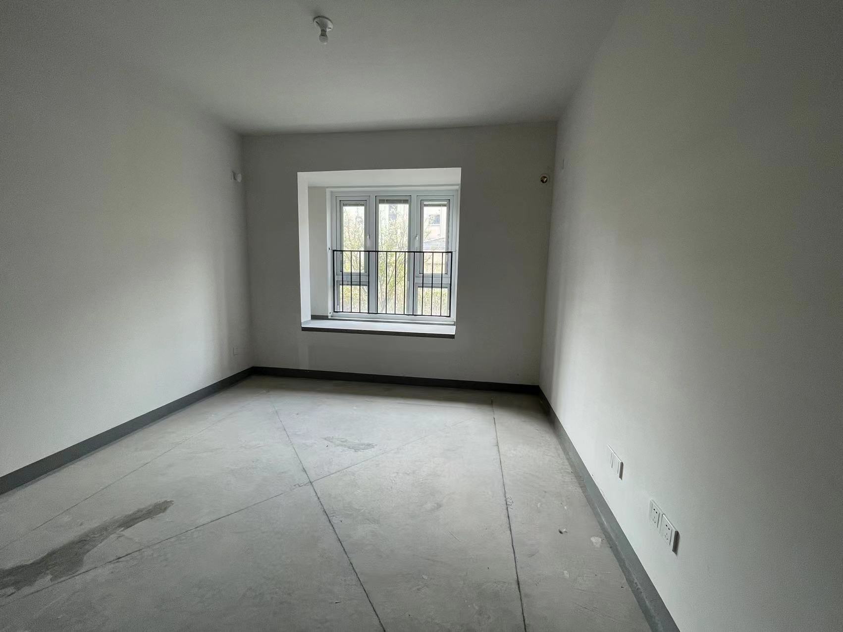 金地繁茂里 4室2厅2卫 118m&sup2;