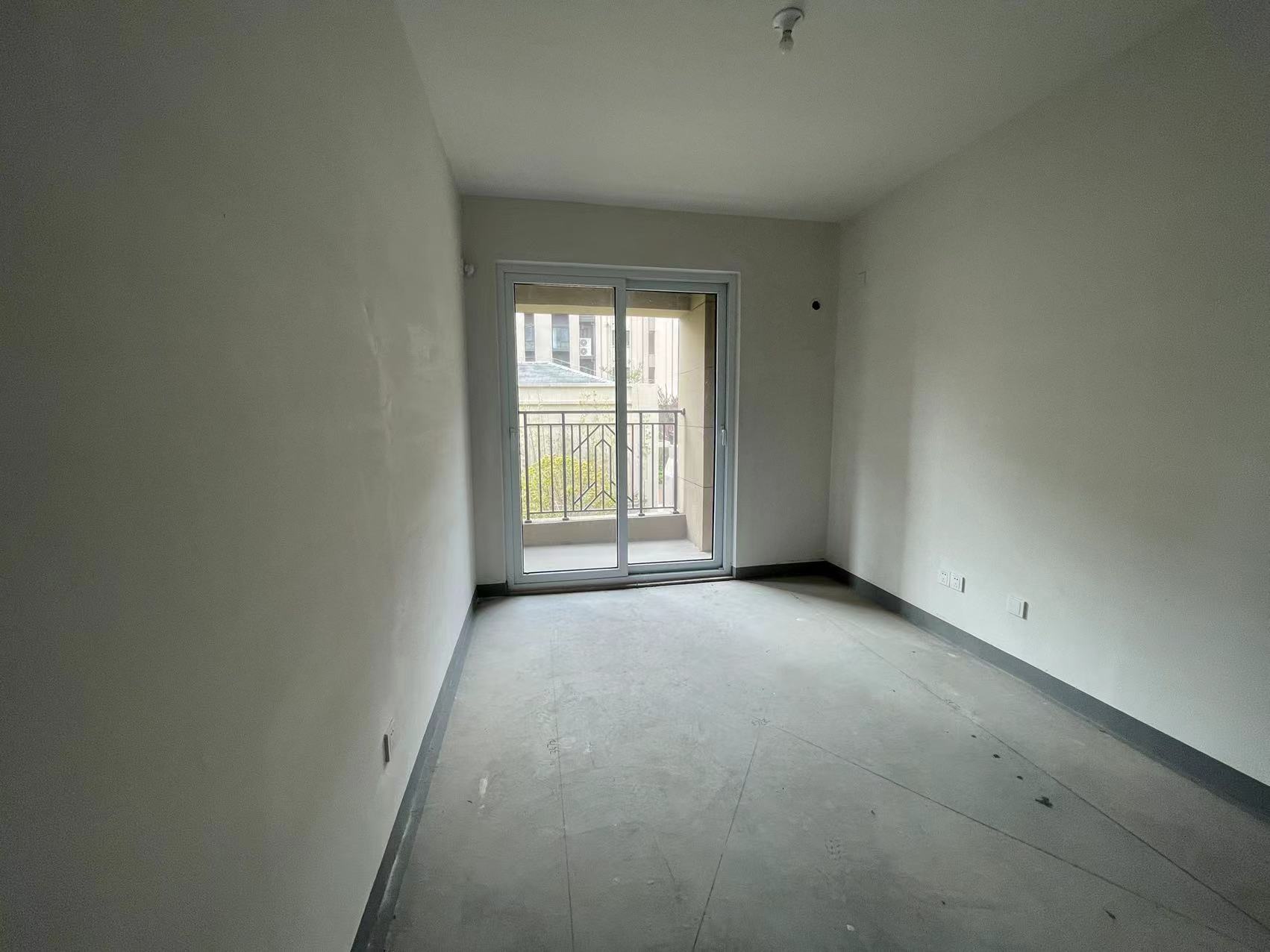 金地繁茂里 4室2厅2卫 118m&sup2;