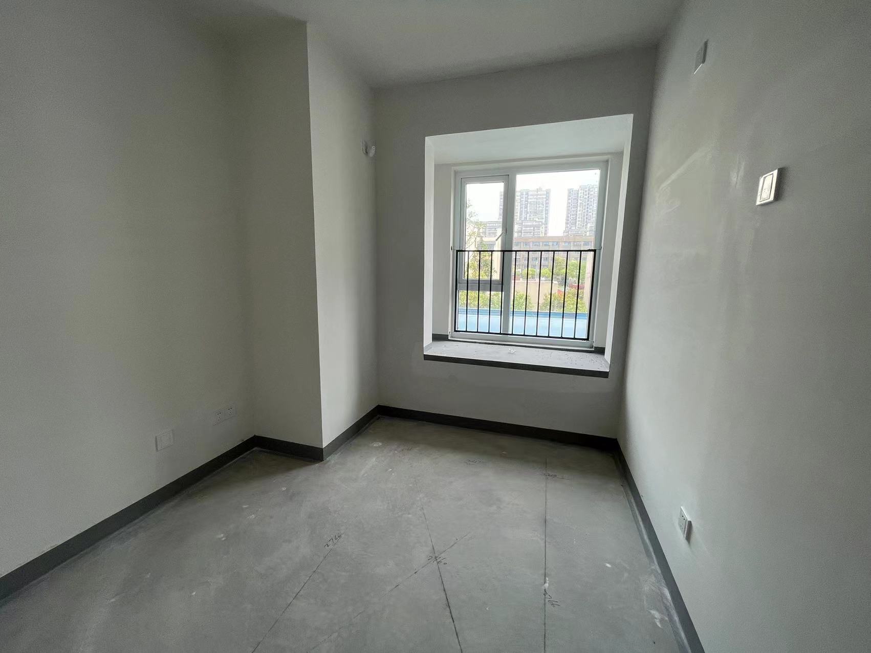 金地繁茂里 4室2厅2卫 118m&sup2;