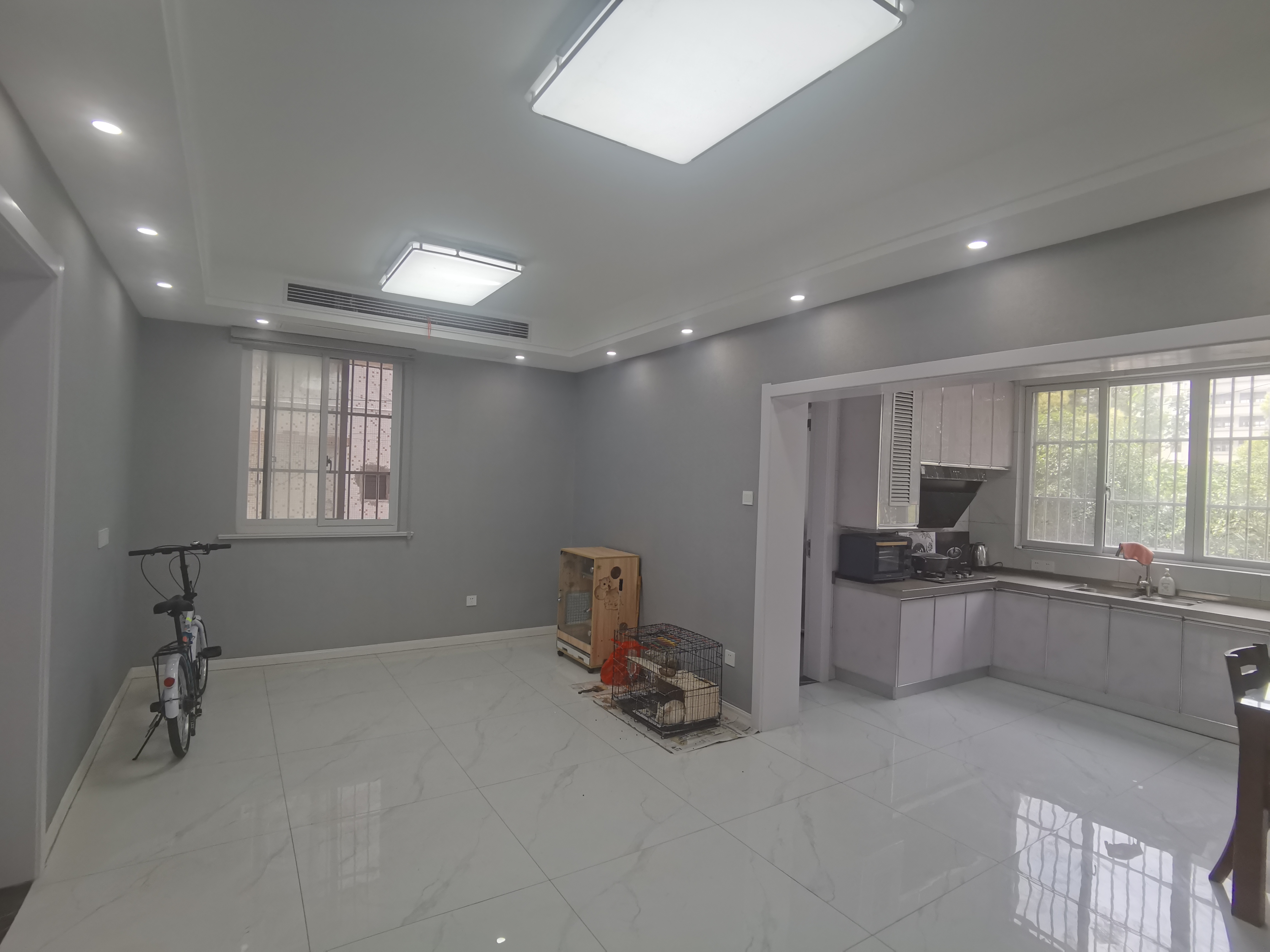 金南小区 3室2厅1卫 93m&sup2;