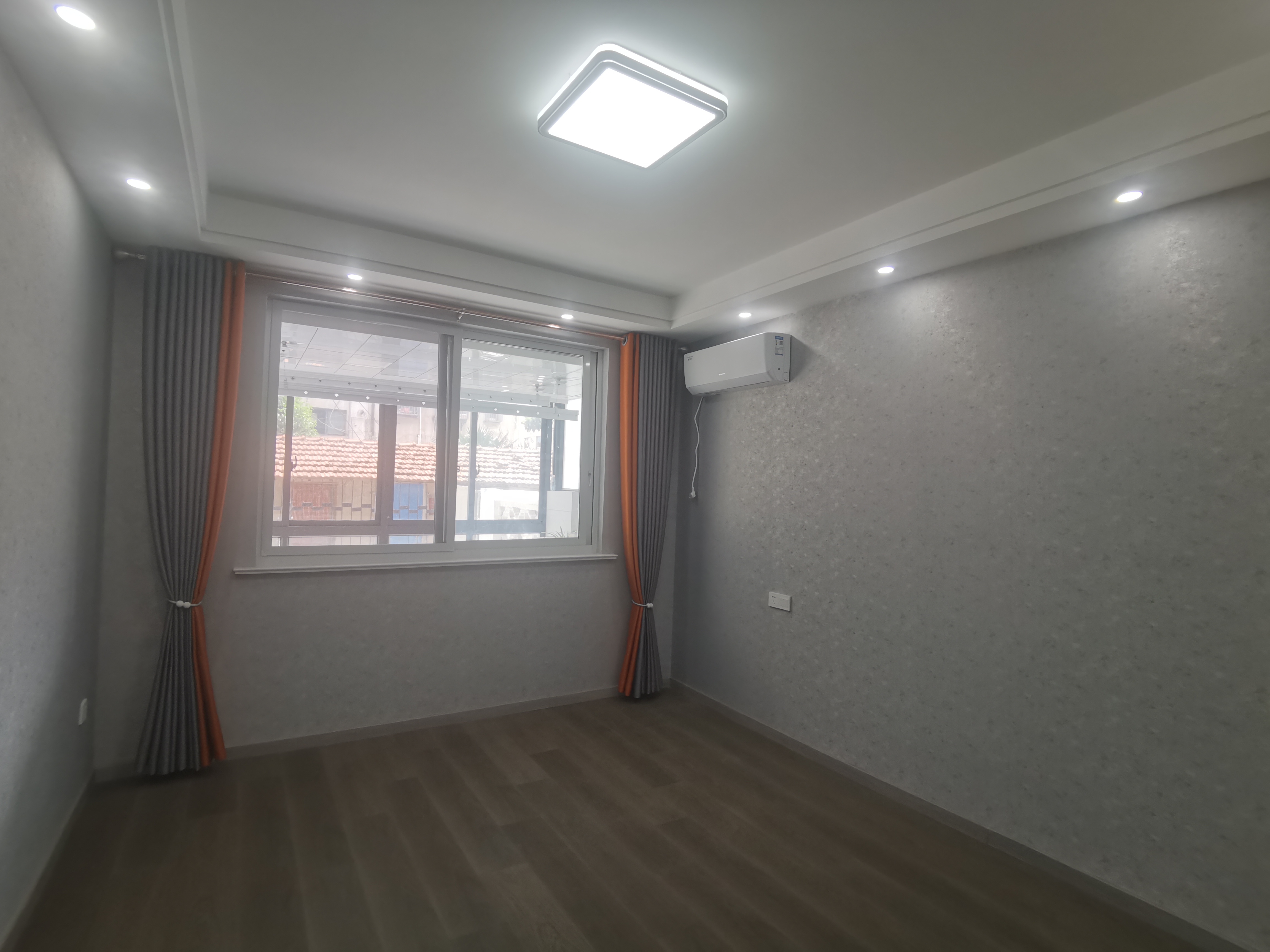 金南小区 3室2厅1卫 93m&sup2;