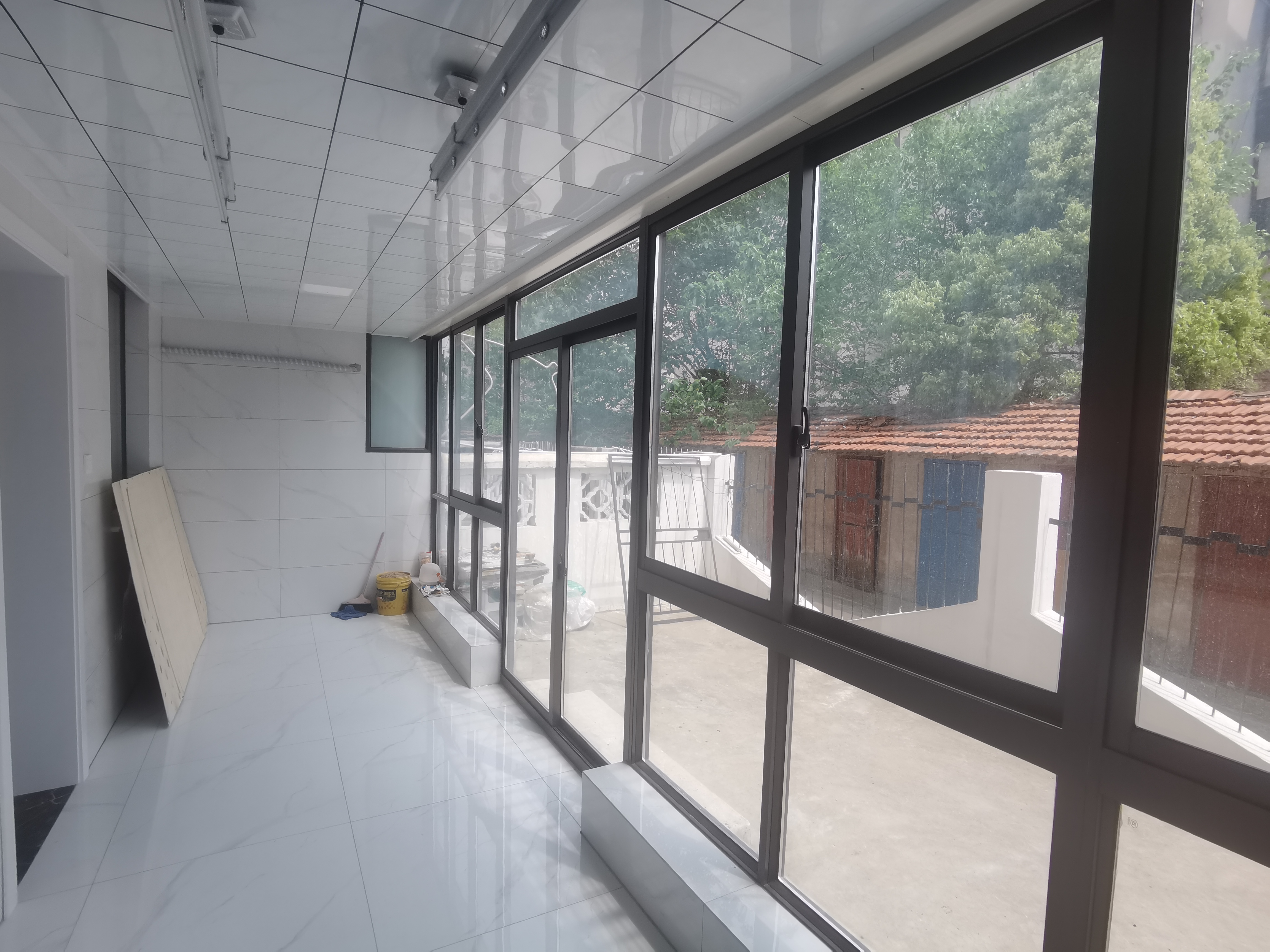 金南小区 3室2厅1卫 93m&sup2;