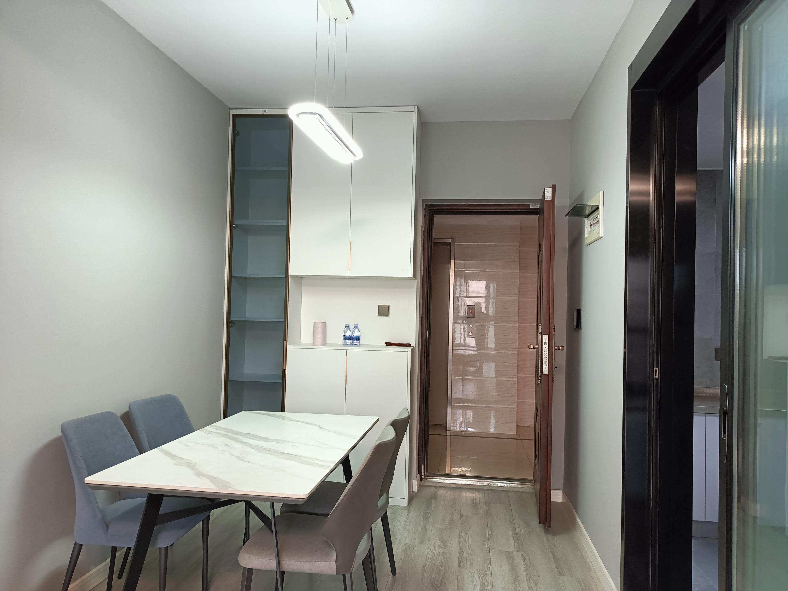 皇家花园北区 3室2厅1卫 98m&sup2;