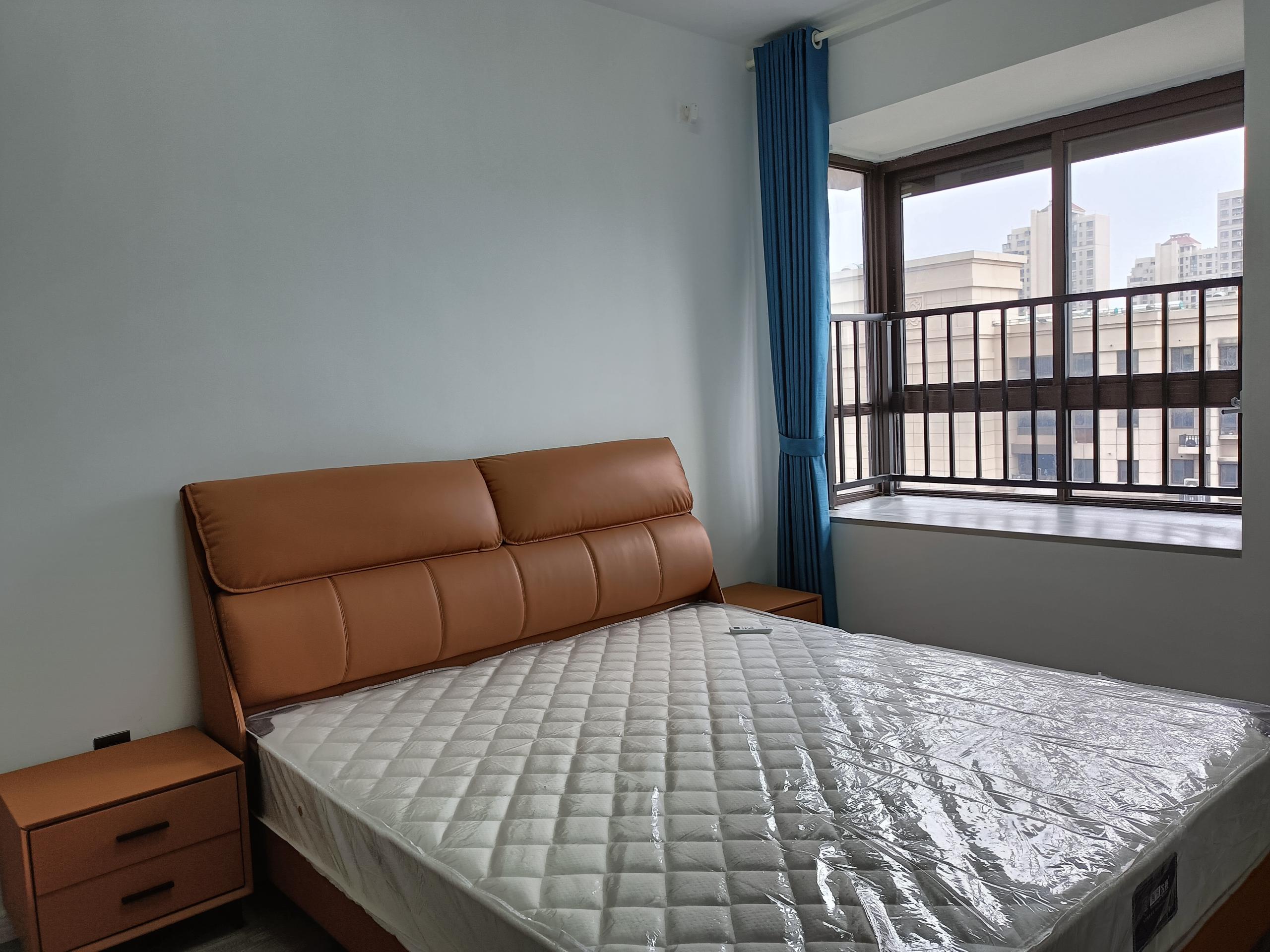 皇家花园北区 3室2厅1卫 97m&sup2;