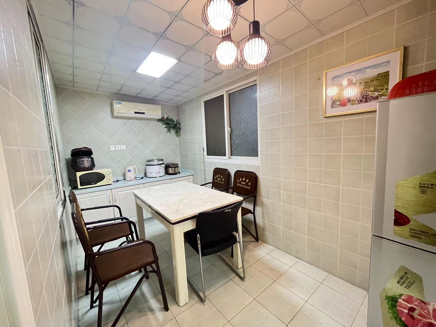 万象新路 3室2厅1卫 82m&sup2;