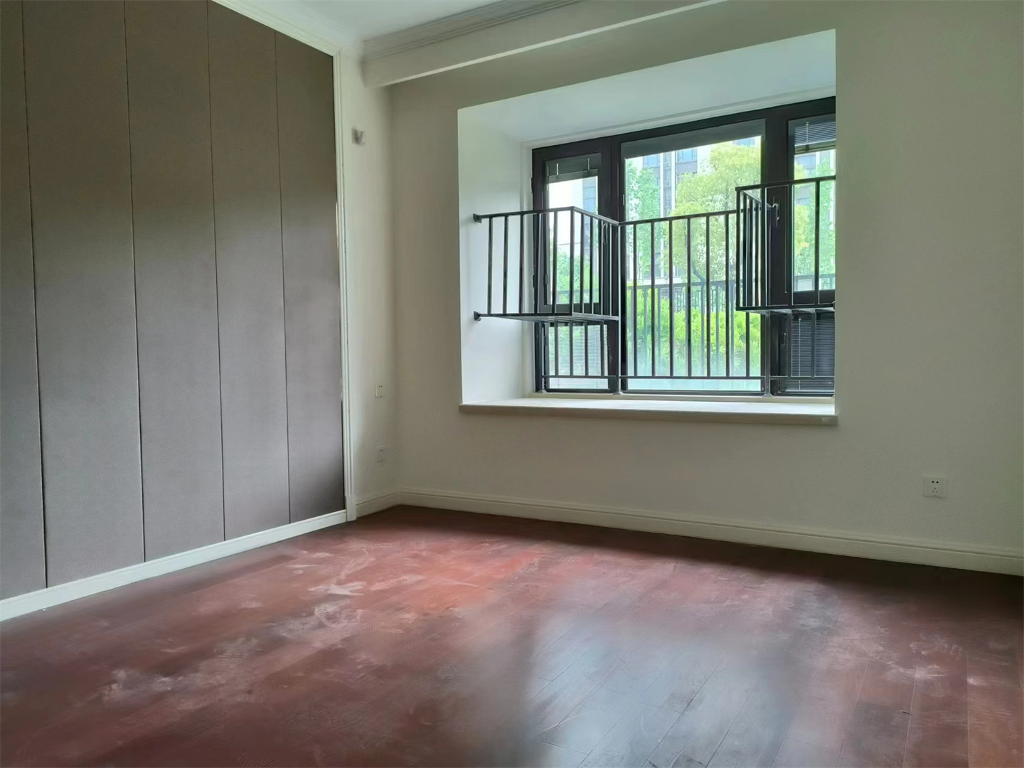 红星天铂 3室2厅2卫 262m&sup2;