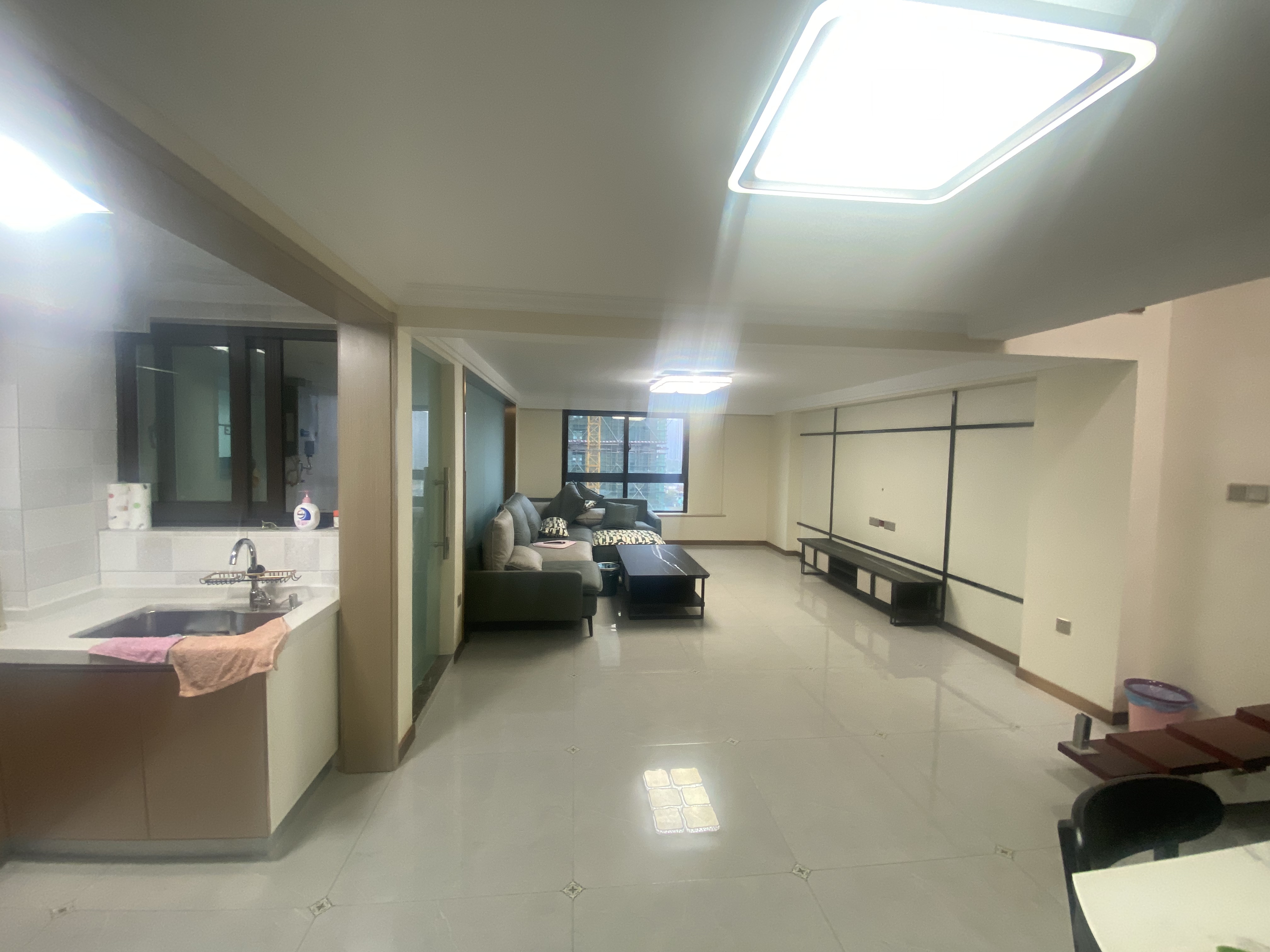 纽约时代 3室2厅1卫 60m²