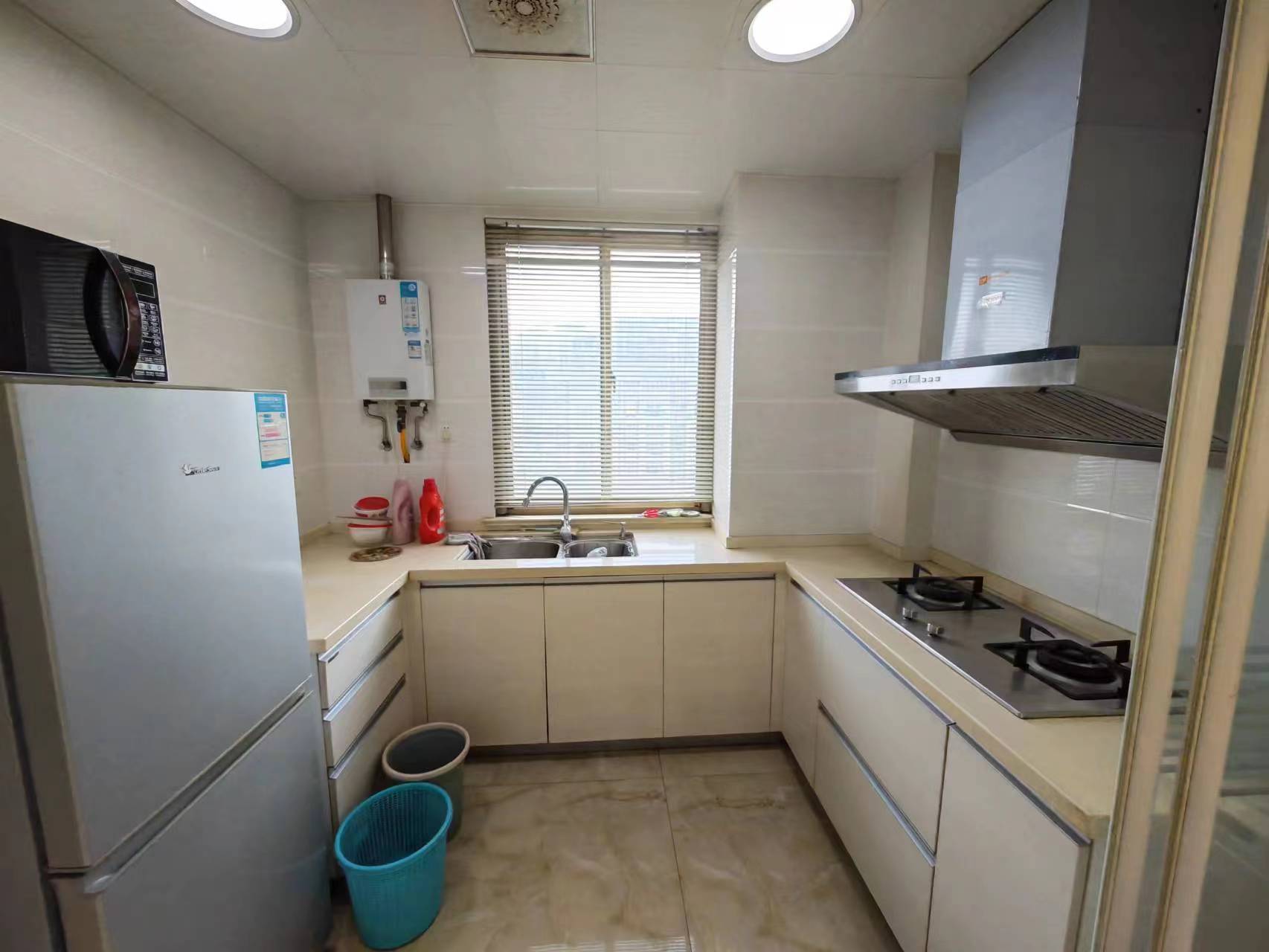 尚海湾 3室2厅2卫 136.00m&sup2;