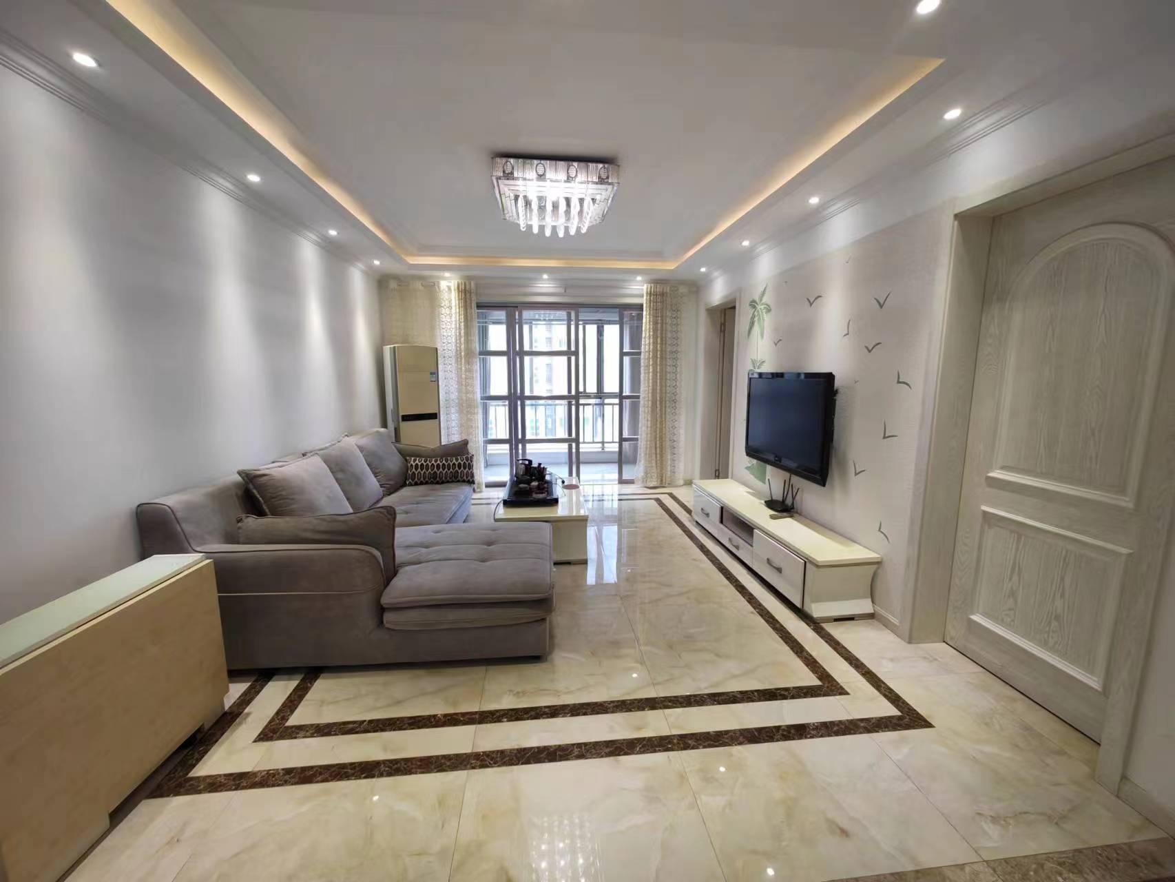尚海湾 3室2厅2卫 136.00m²
