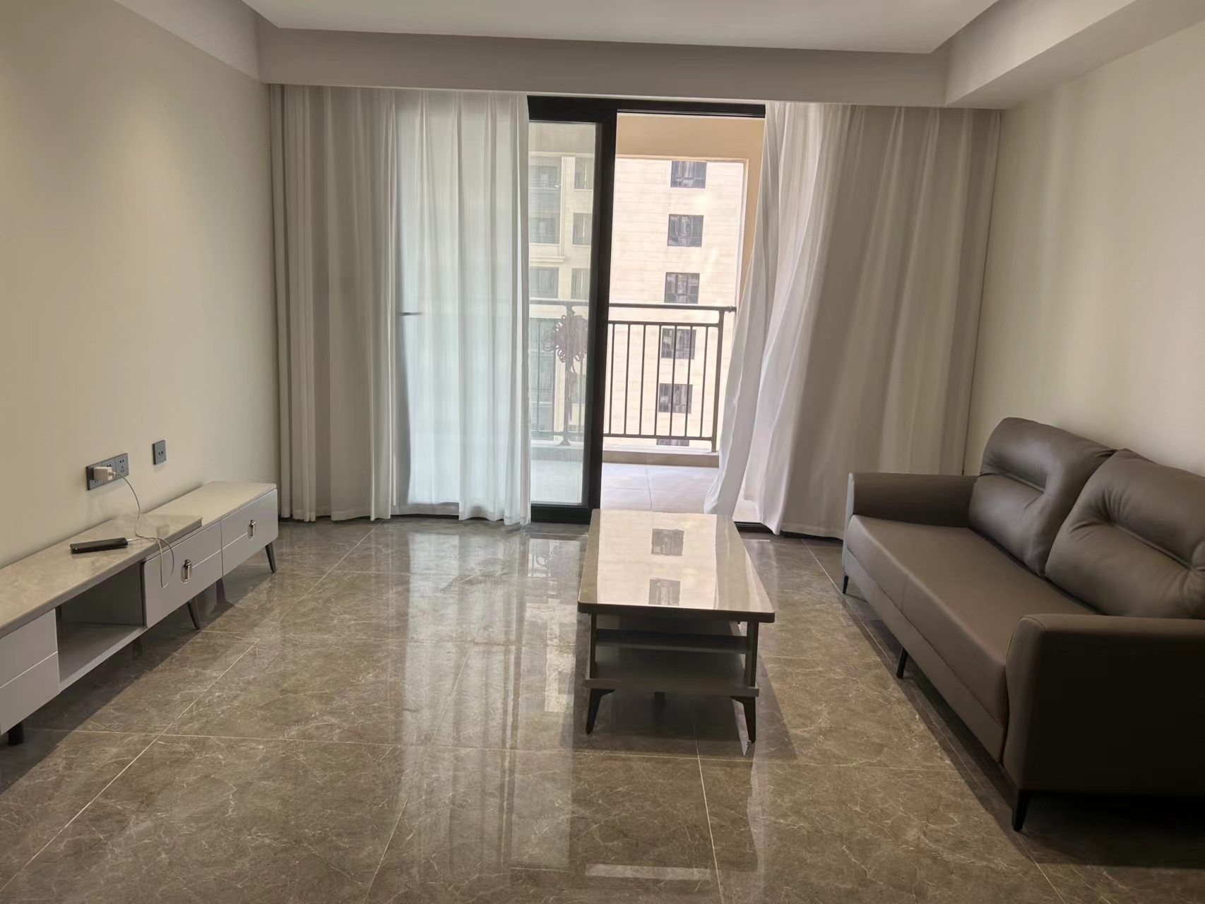万科有湖（翡翠心湖） 3室2厅2卫 127m&sup2;