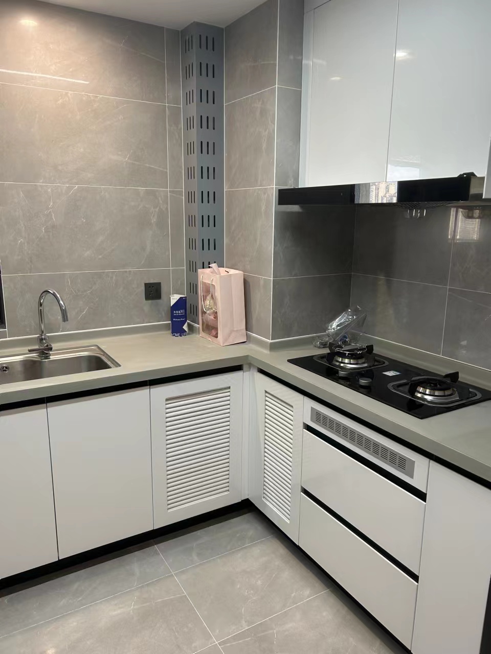万科有湖（翡翠心湖） 3室2厅2卫 127m&sup2;