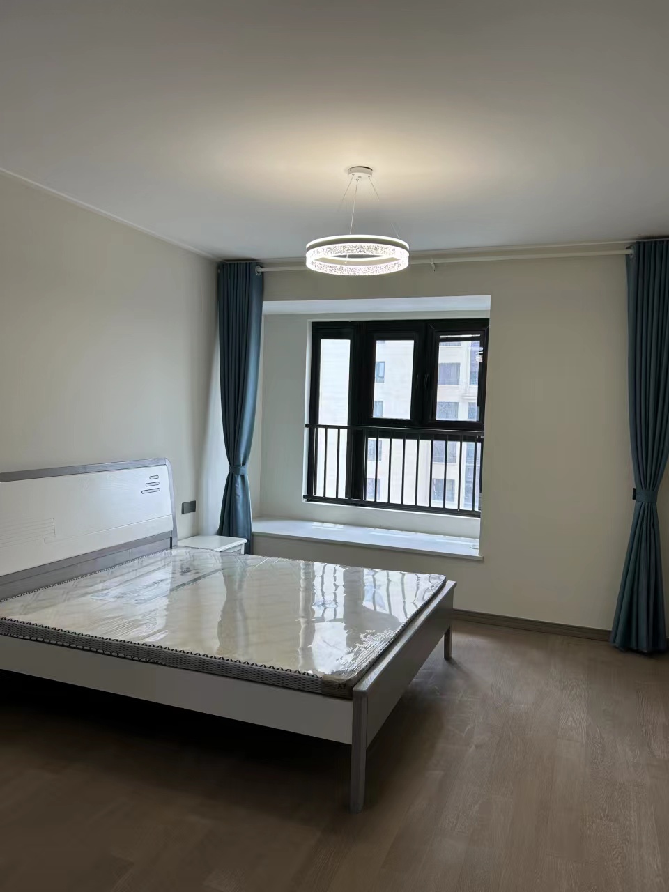 万科有湖（翡翠心湖） 3室2厅2卫 127m&sup2;