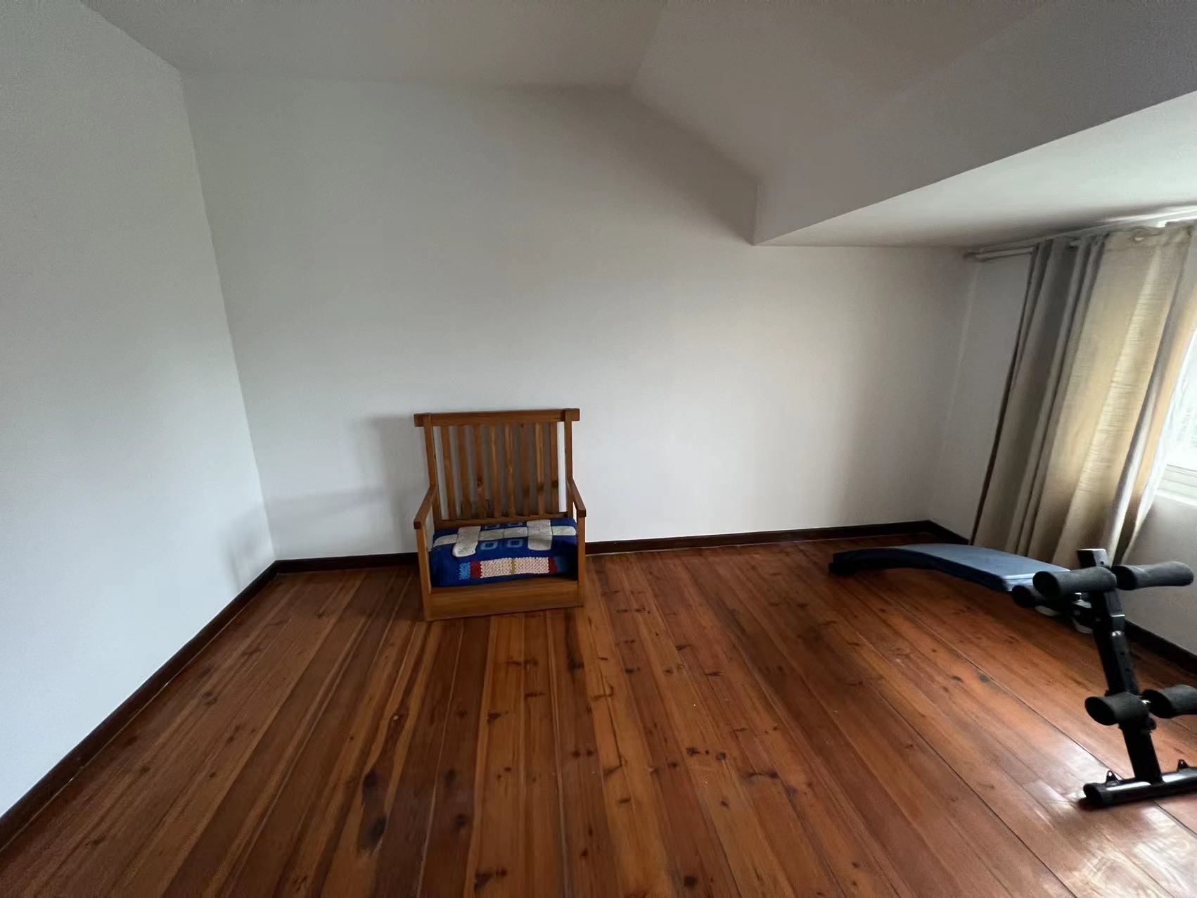 城南小苑 4室2厅1卫 200.00m&sup2;