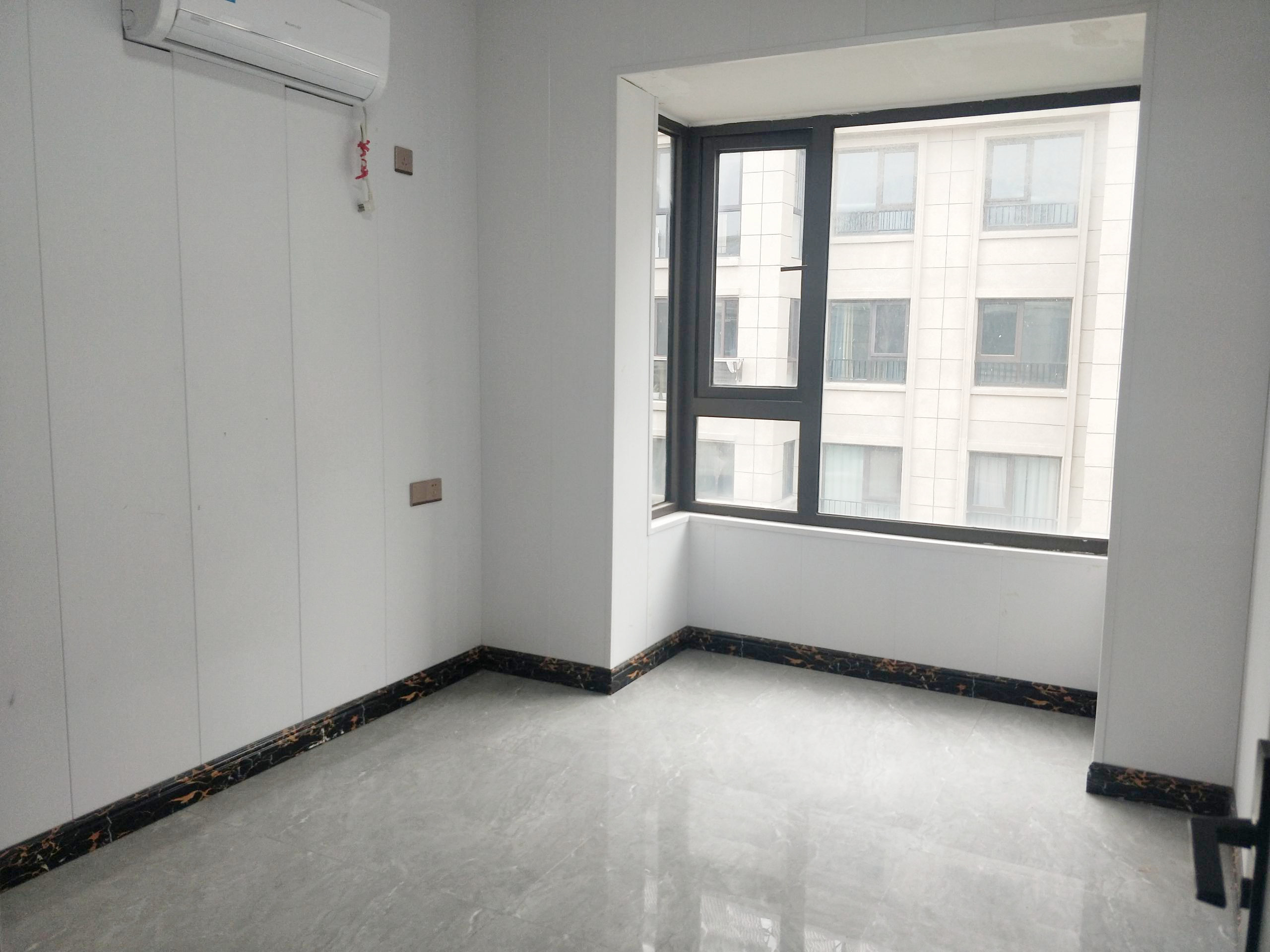 中南熙悦(南通经济技术开发区) 4室2厅2卫 131m&sup2;