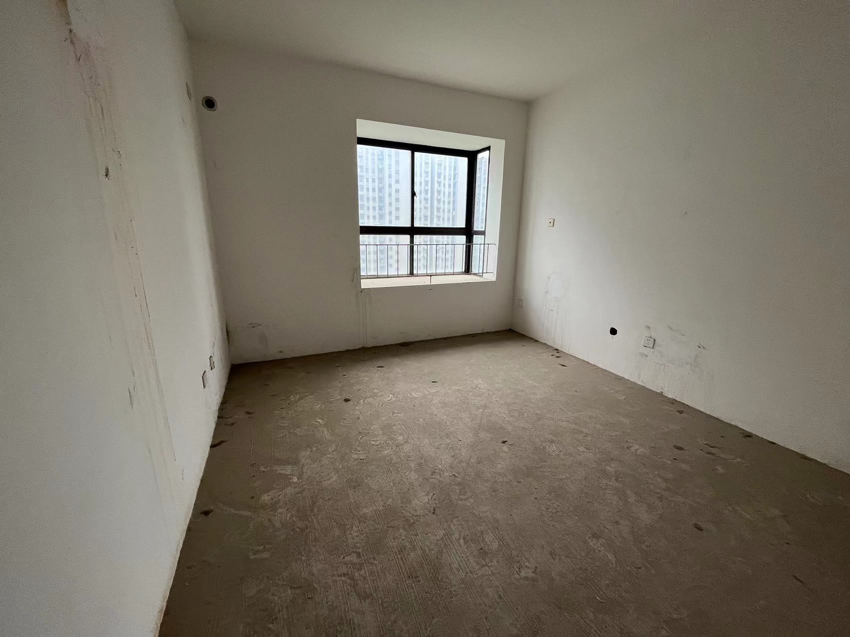 翰铂府北区 4室2厅2卫 120m&sup2;
