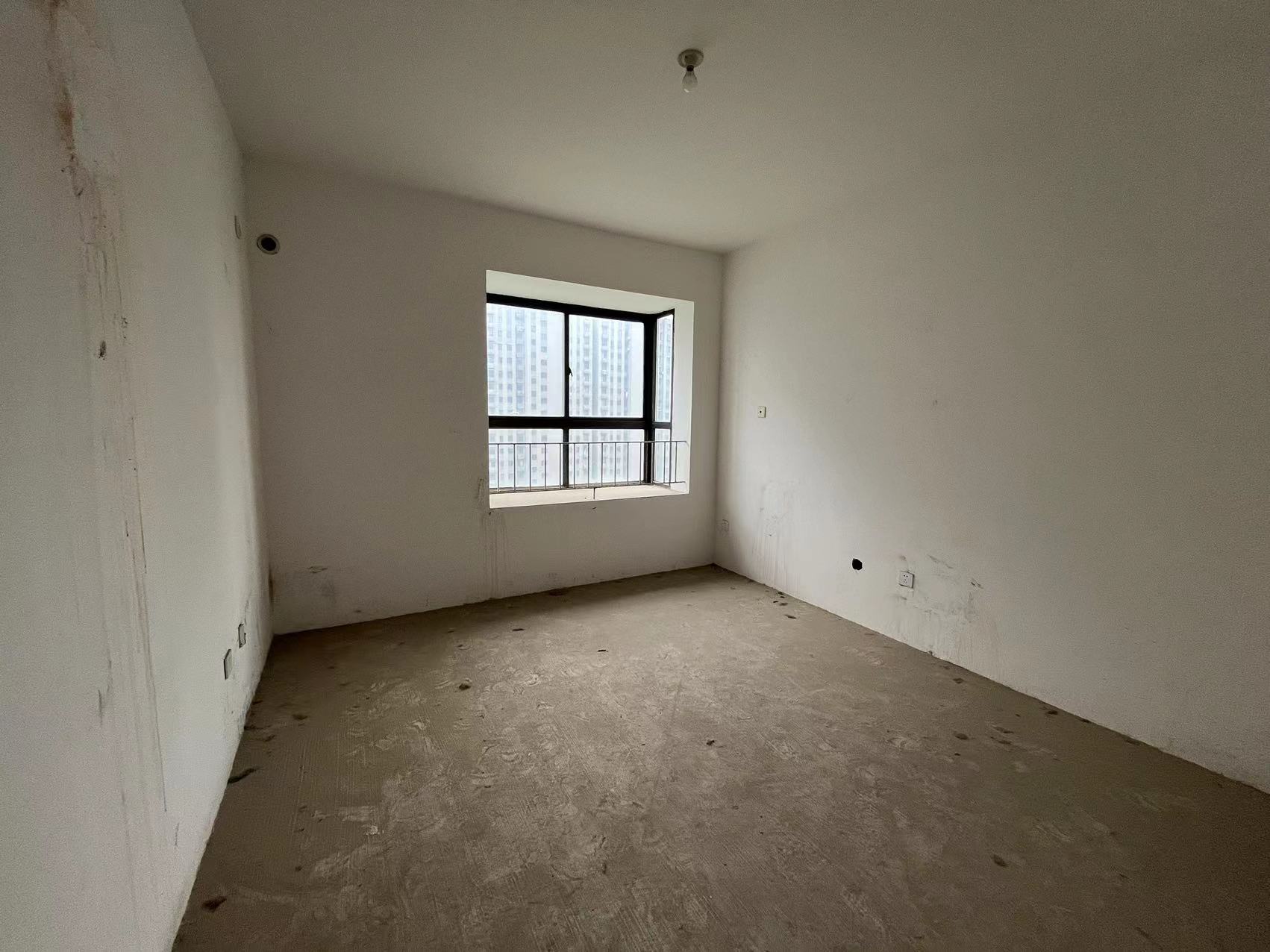 翰铂府北区 4室2厅2卫 120m²