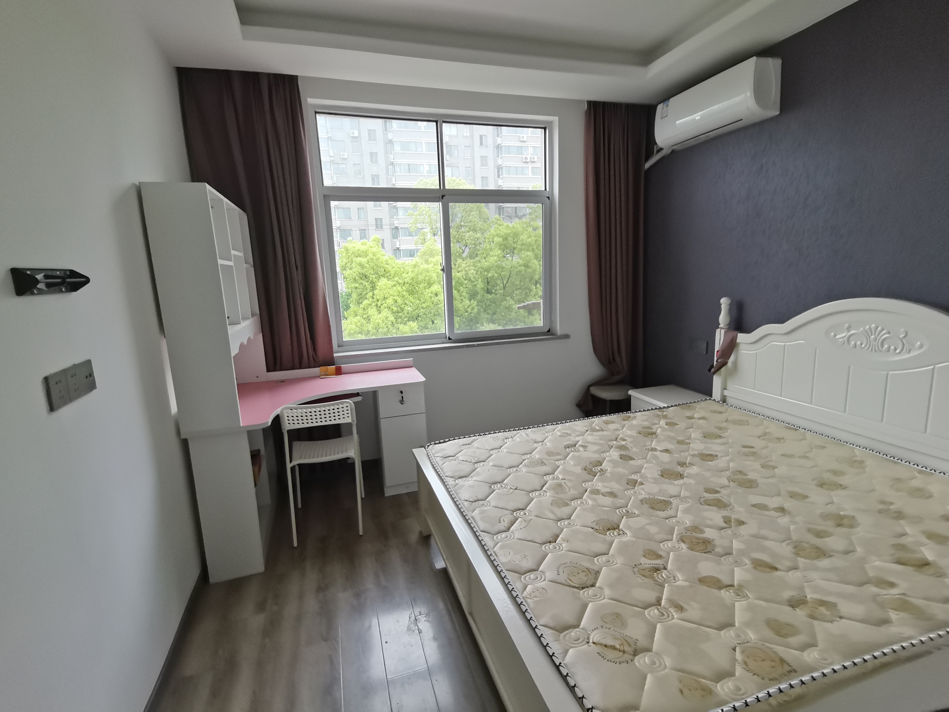 八角亭东一区 3室2厅1卫 101m&sup2;