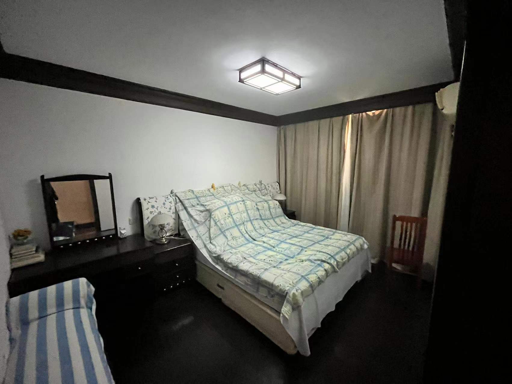 弘运园 8室3厅3卫 300.00m&sup2;