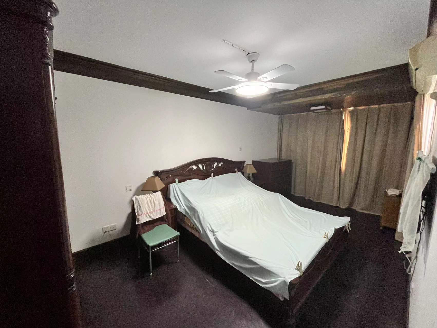 弘运园 8室3厅3卫 300.00m&sup2;