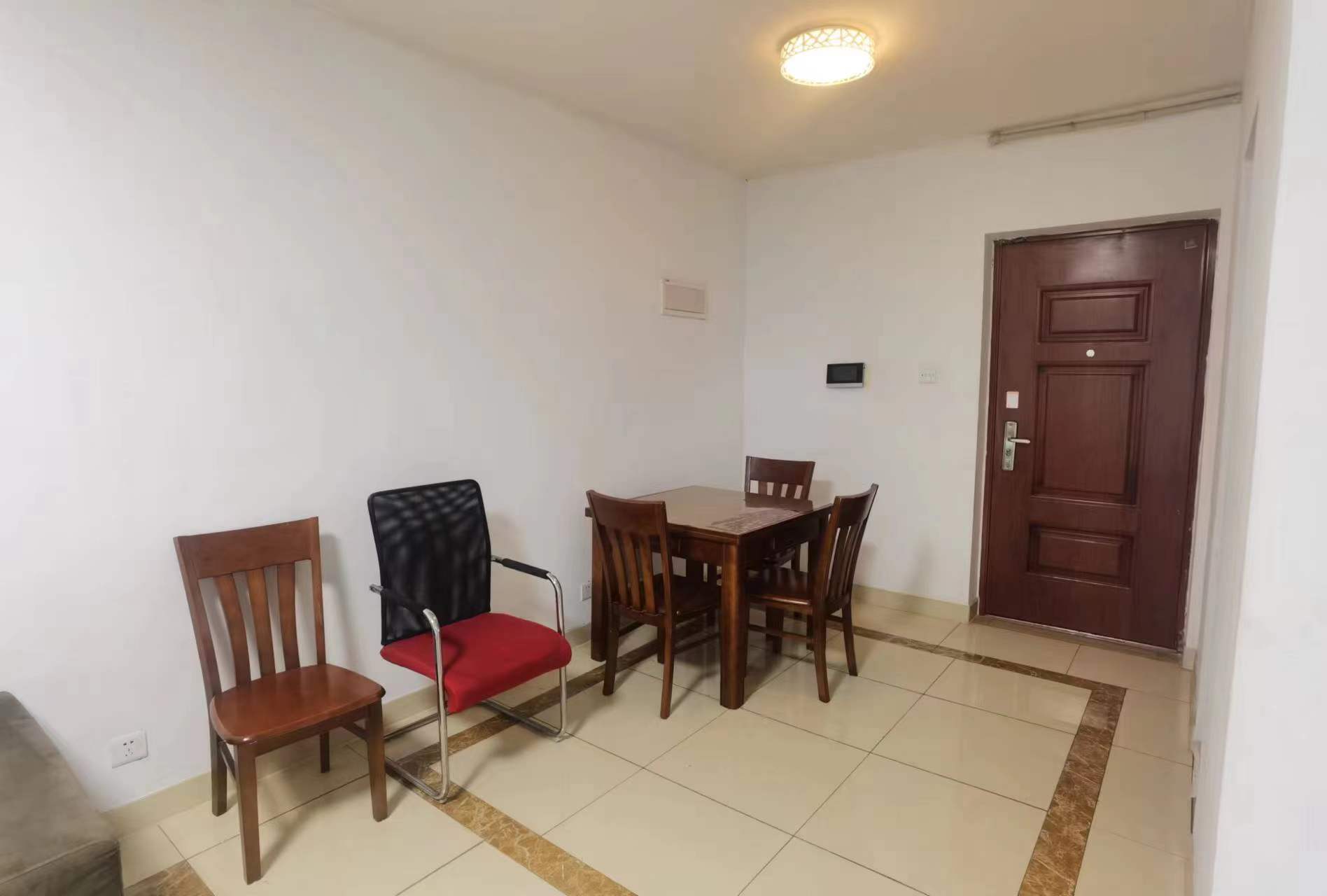 景瑞御府 3室2厅1卫 93m²