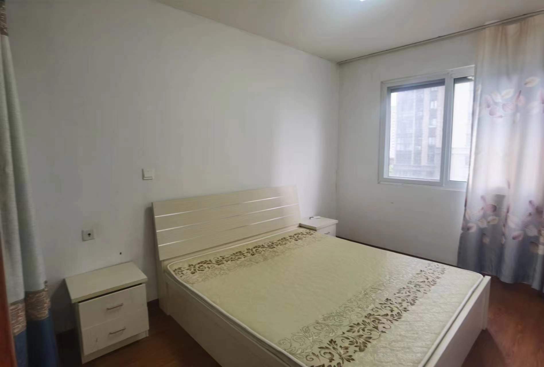 景瑞御府 3室2厅1卫 93m&sup2;